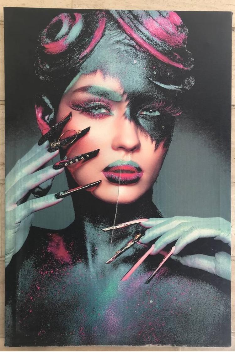 تابلو بوم چاپ کنواس زن رنگی 60در90