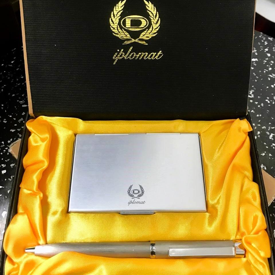 ست خودکار و جای کارت برند ایپلمات Iplomat