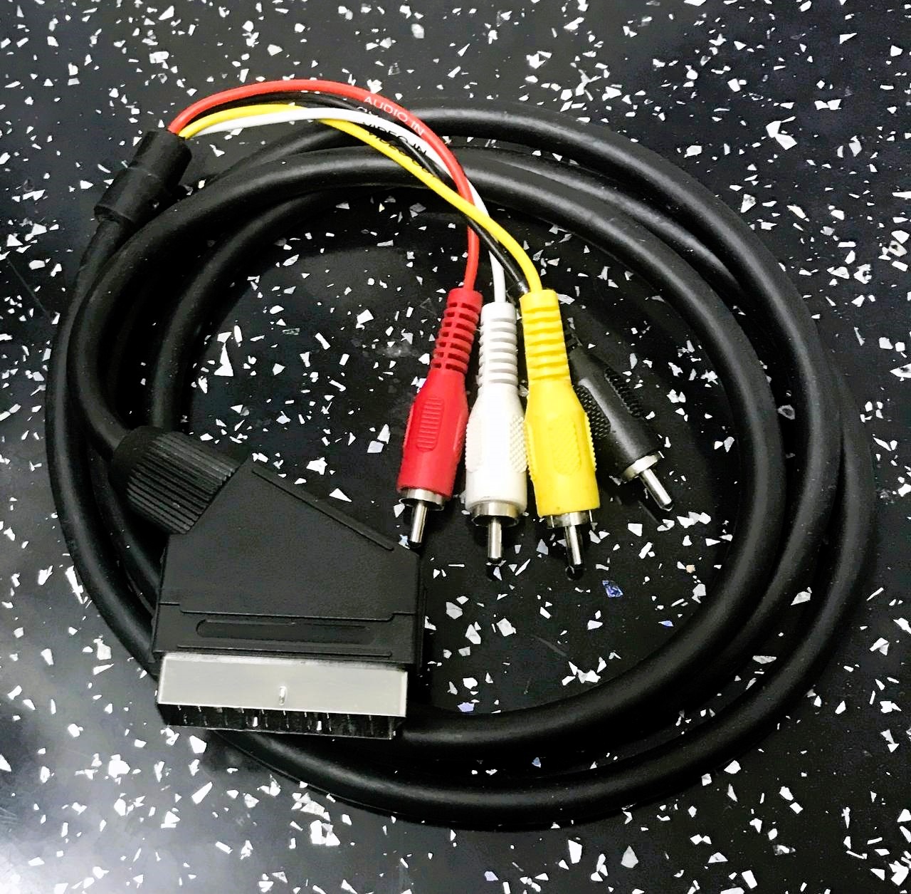 کابل اصلی تبدیل اسکارت به چهار فیش SCART to AV