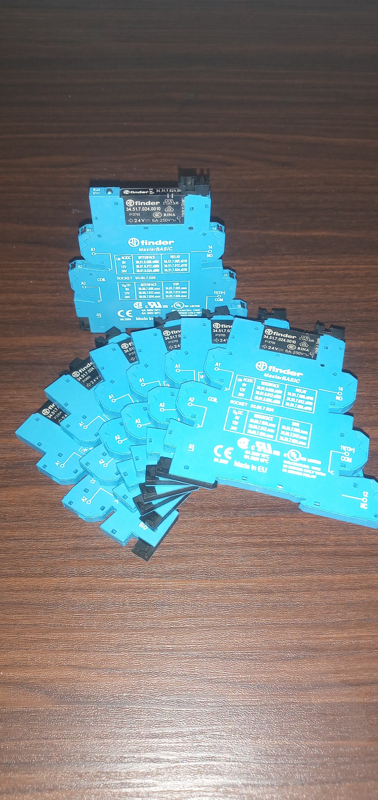 رله plc فیندر