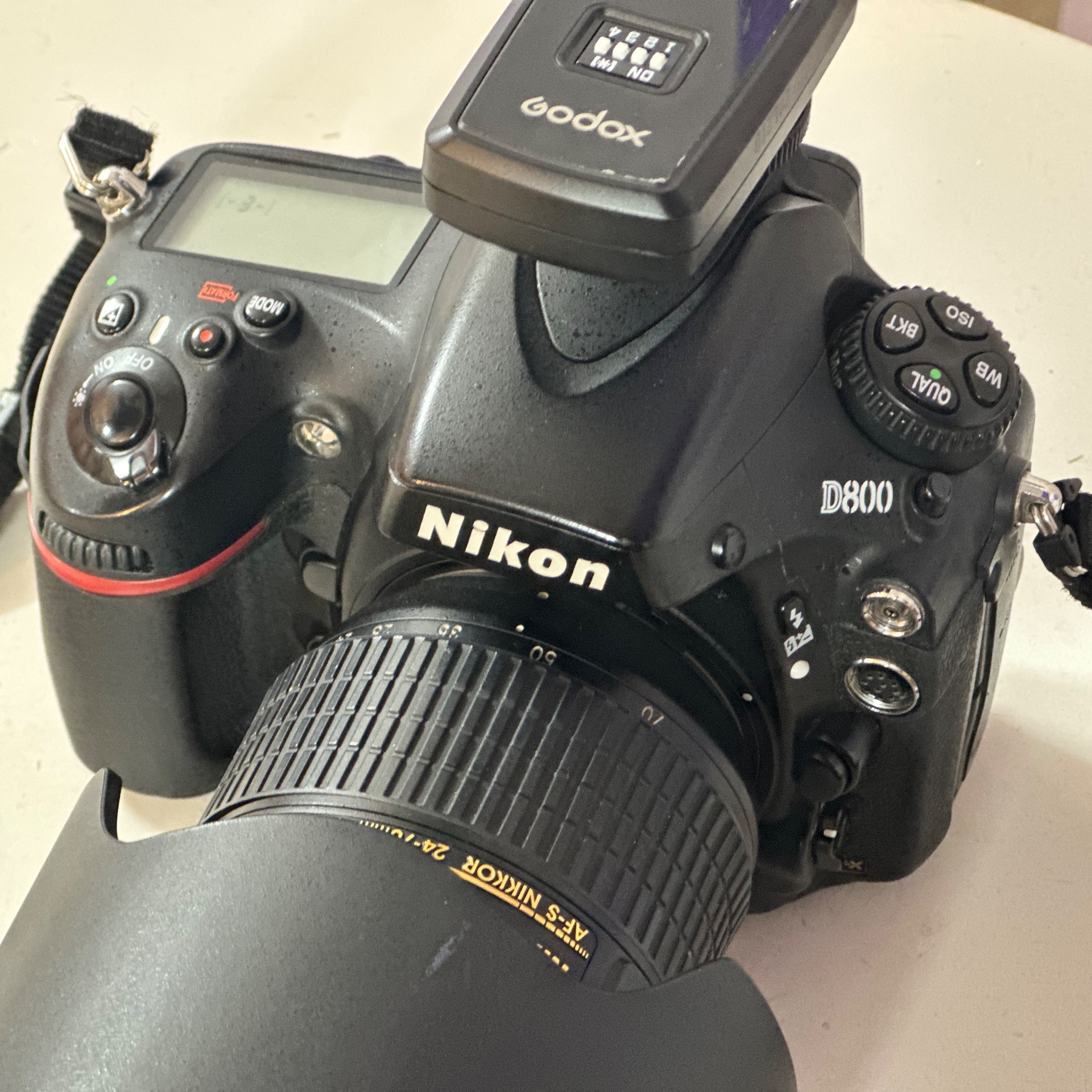 نیکون دی 800