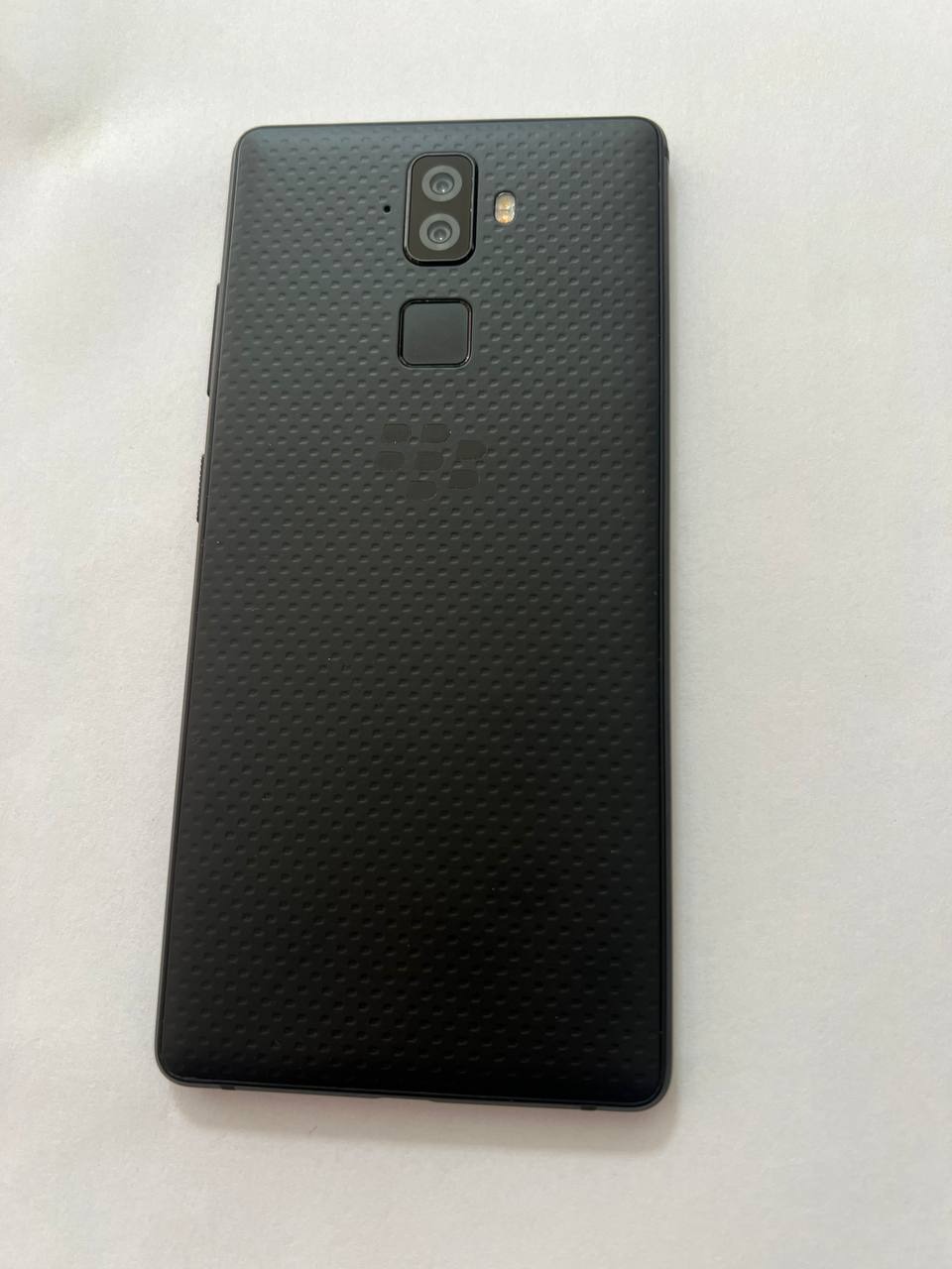 گوشی بلکبری ای ولو