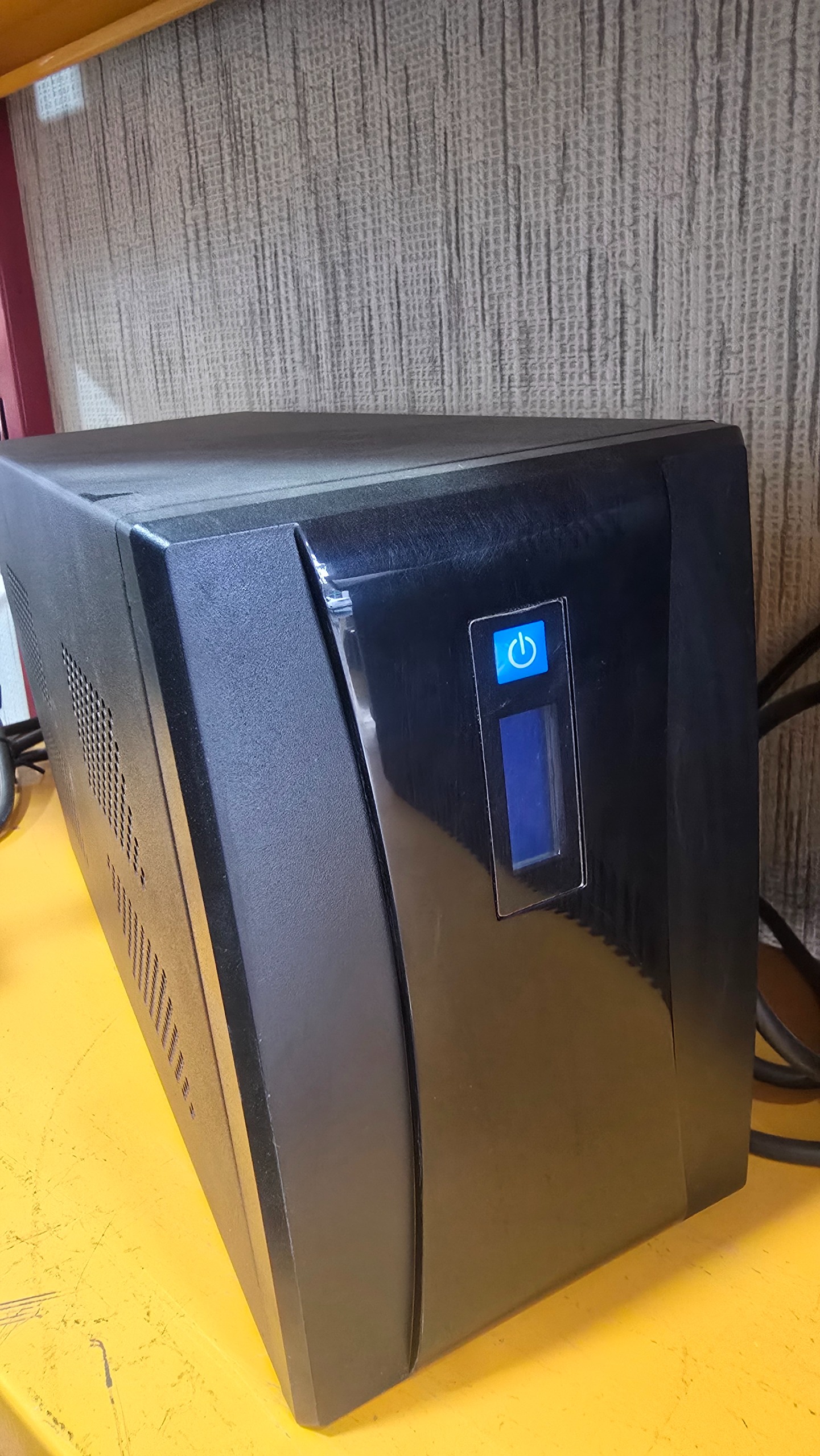 یو پی اس 2 کاوا