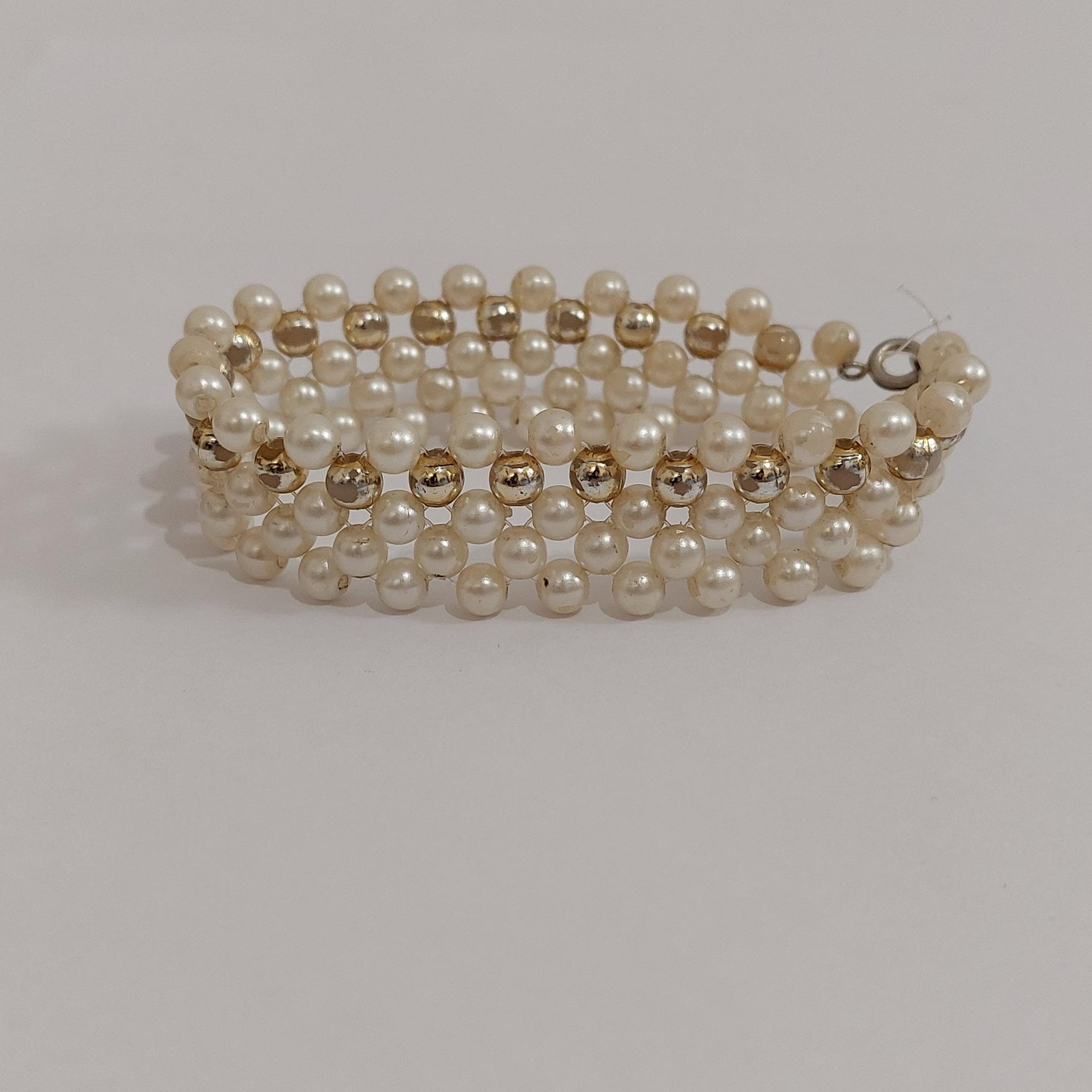 دستبند دست ساز قدیمی مرواریدی نوستالژی چند ردیفه