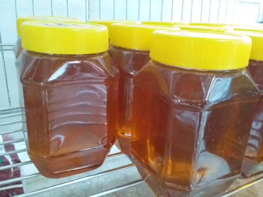 عسل چند گیاه طبیعی از تولید به مصرف نیم کیلویی