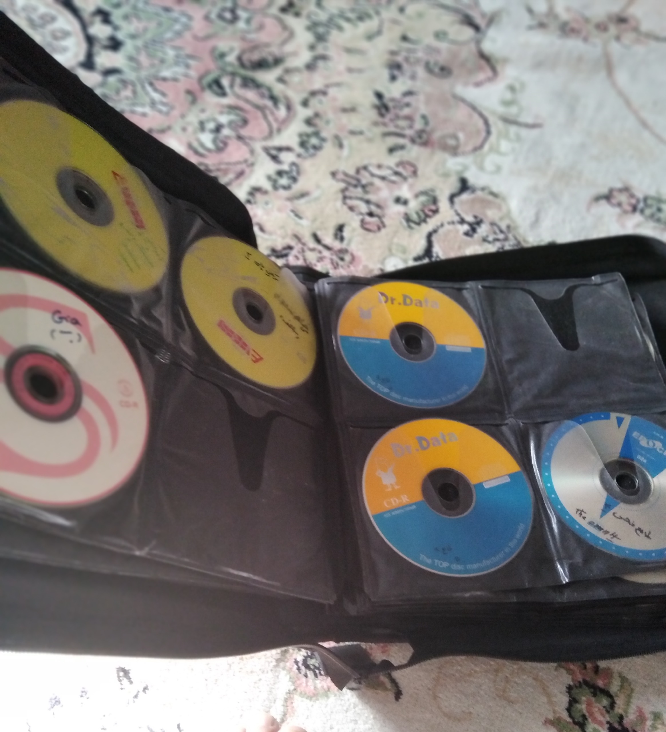 کیف CD حاوی فیلمهای کلاسیک