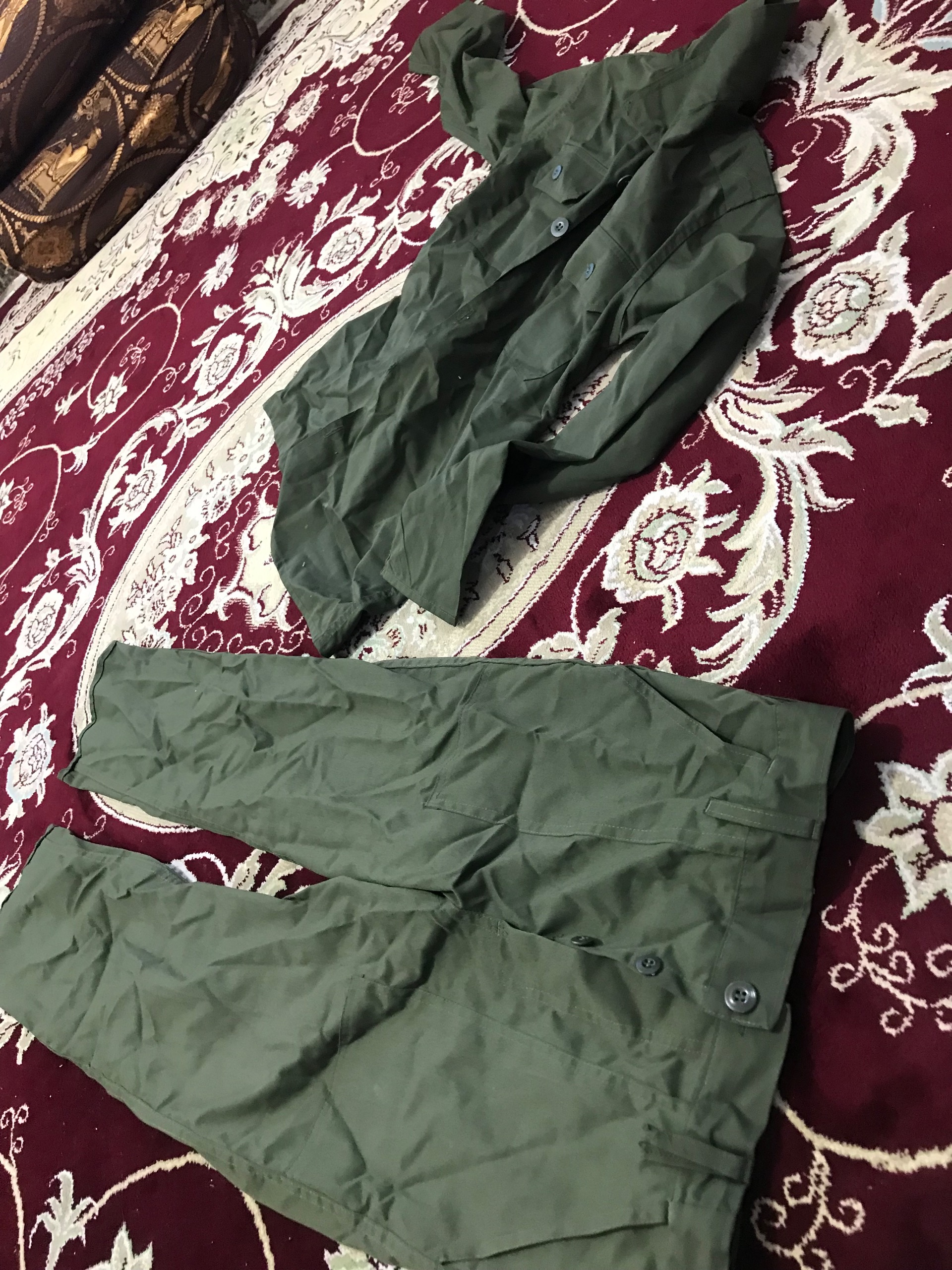 لباس نظامی یک دست