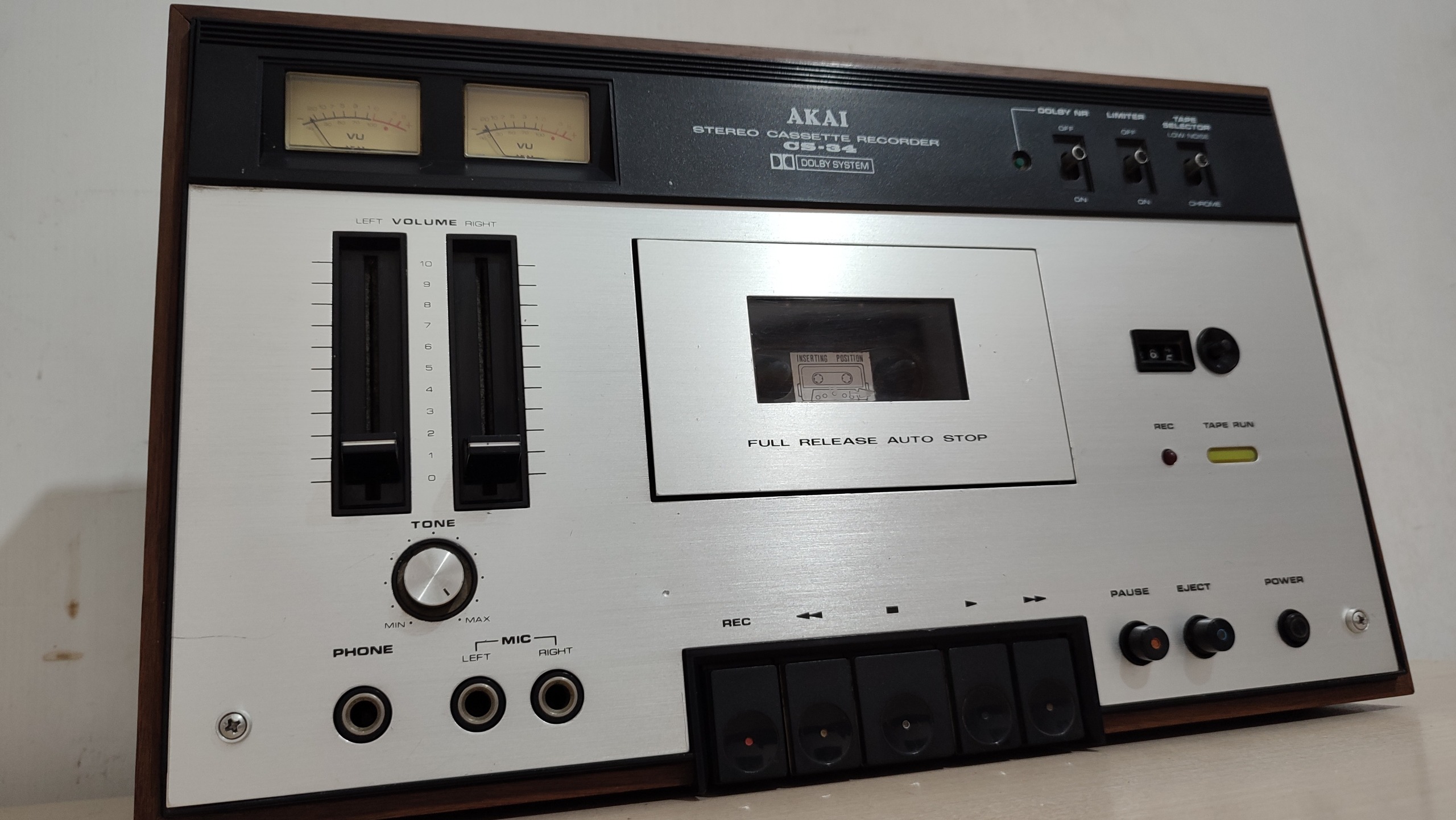 ضبط صوت آنتیک و کلکسیونی AKAI CS-34