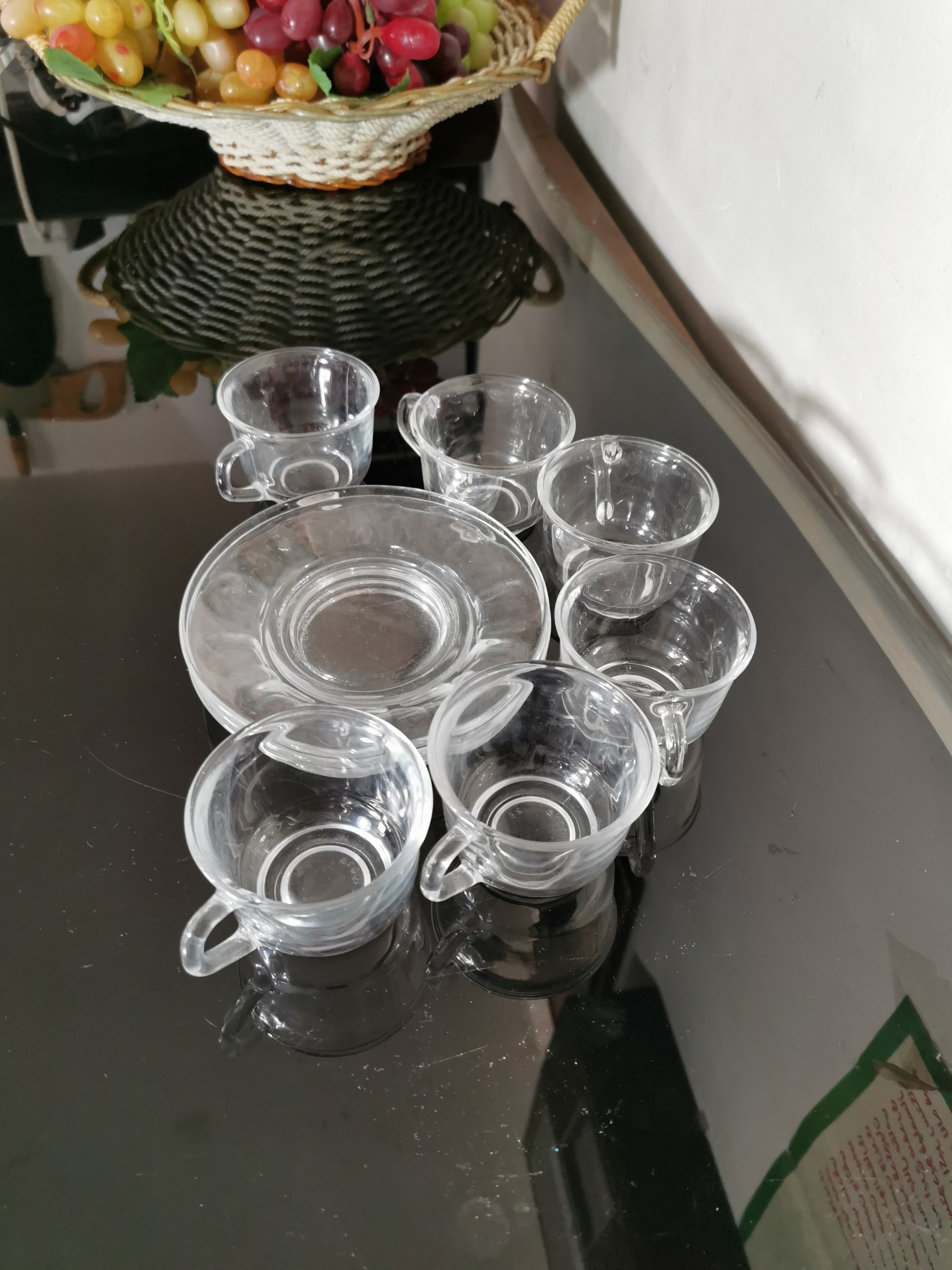 استکان فرانسه و 3 عدد نعلبکی