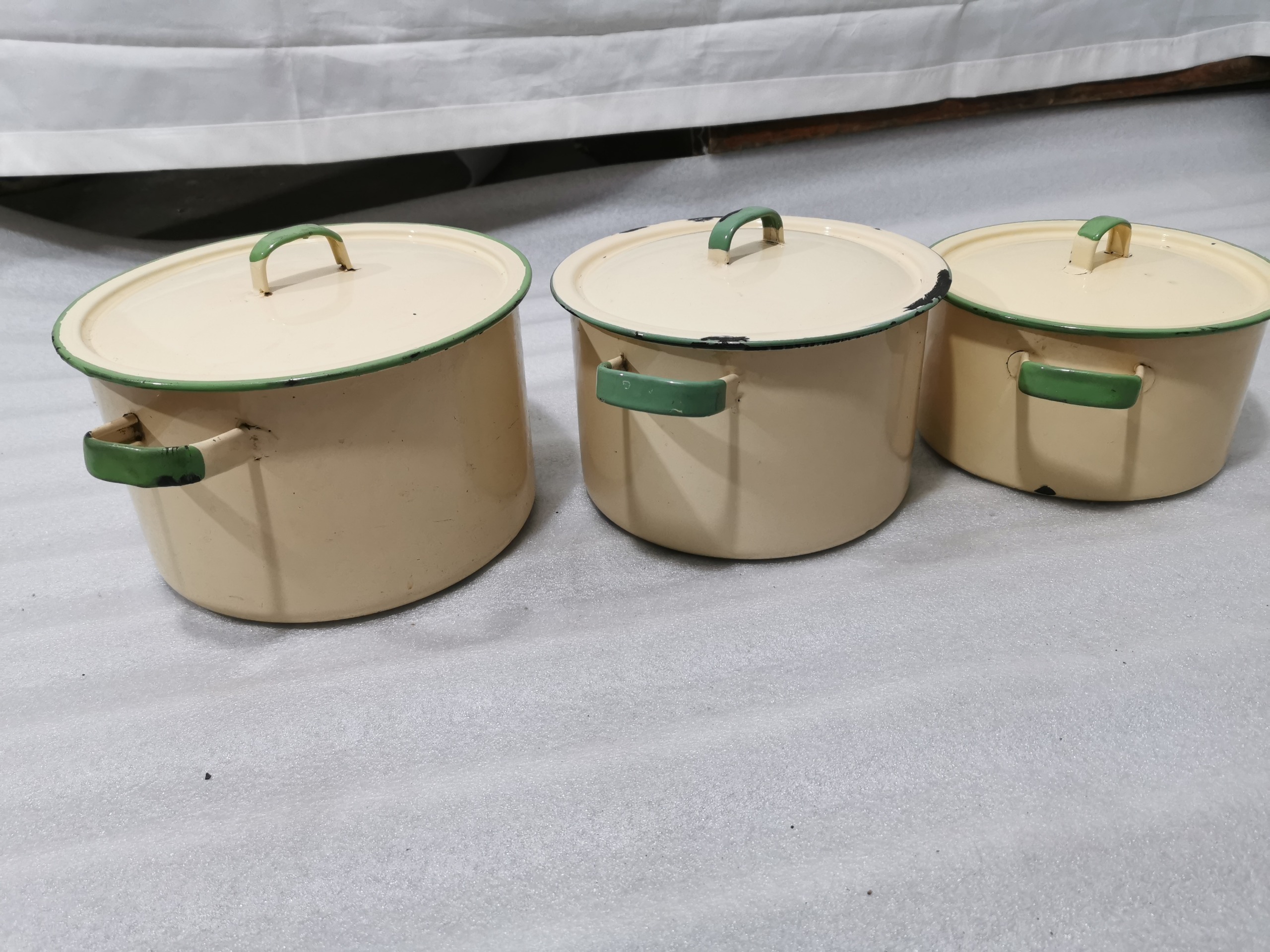 قابلمه لعابی روسی برای سه عدد حراج