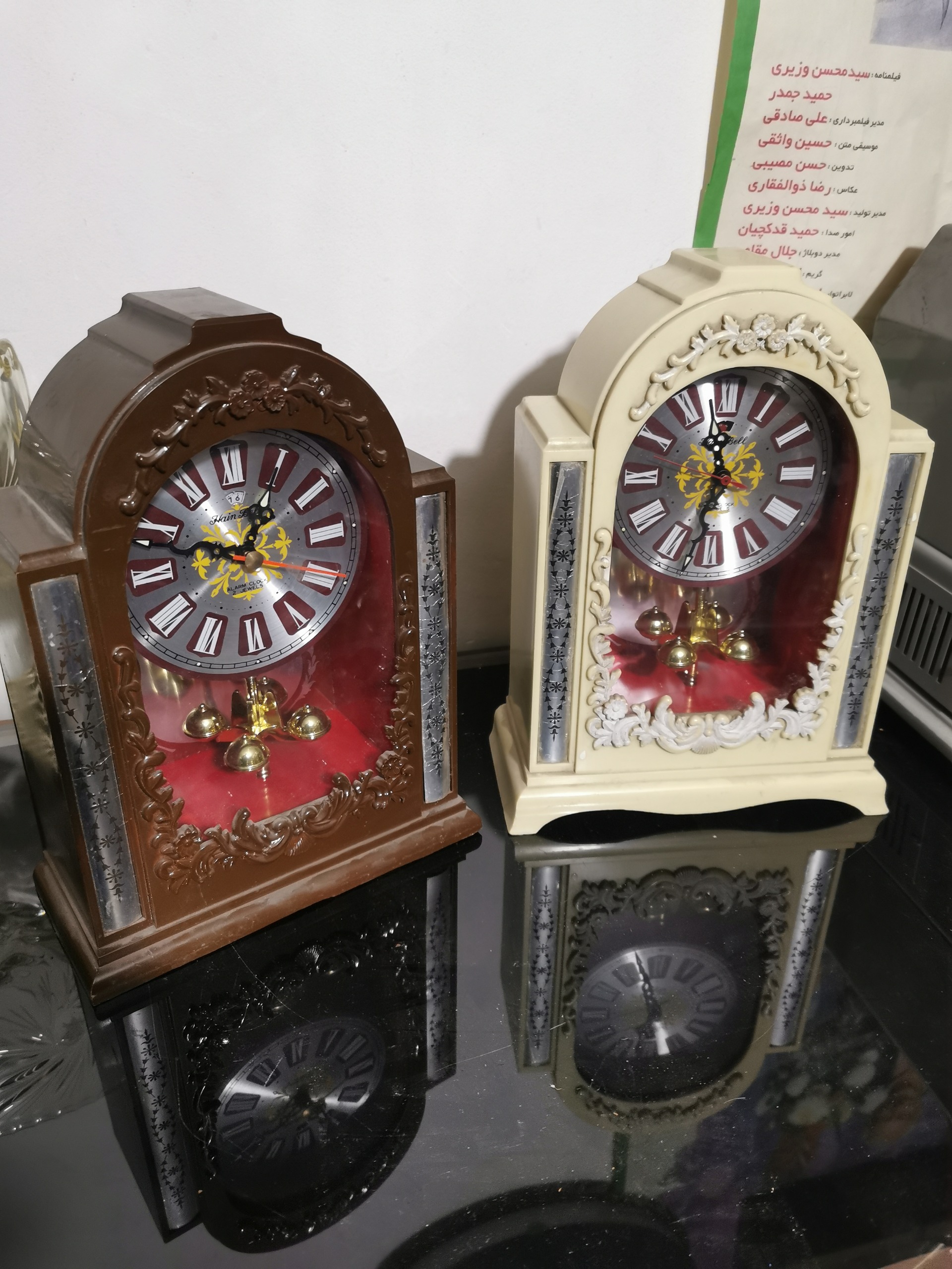 ساعت رومیزی قدیمی نیاز به سرویس قیمت هر دو حراجی