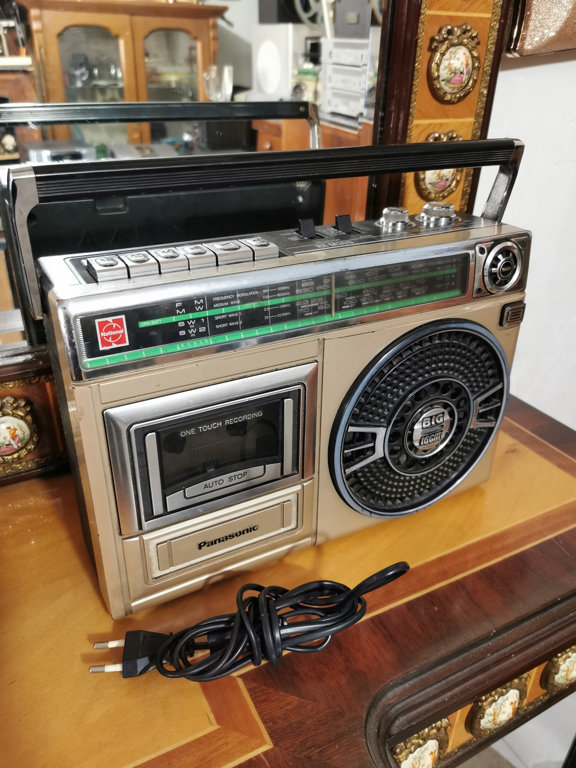 رادیو ضبط قدیمی پاناسونیک