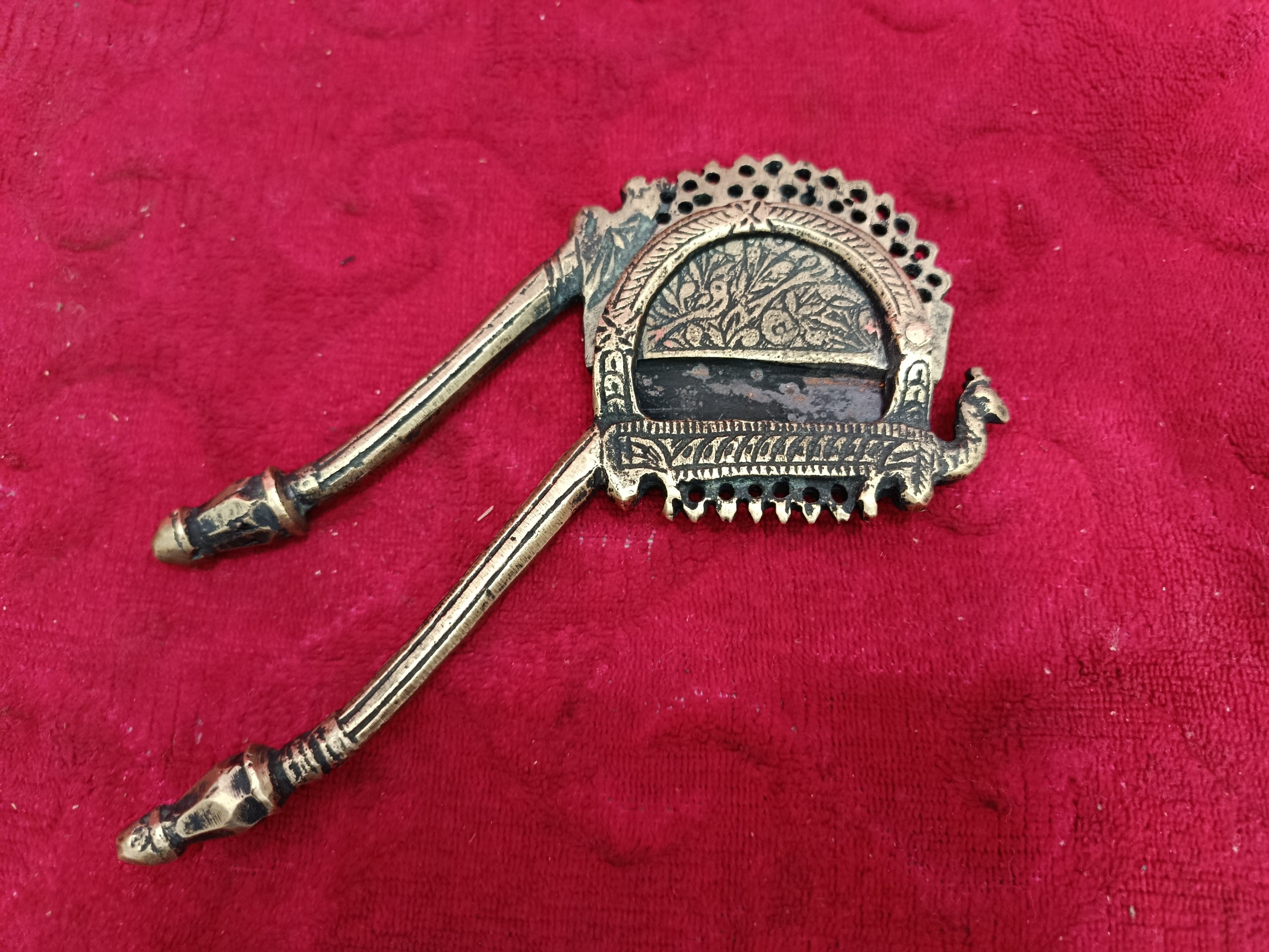 انبر  قدیمی