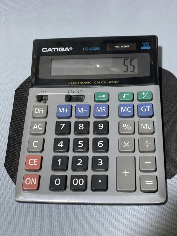 ماشین حساب برند catiga خورشیدی یا نوری