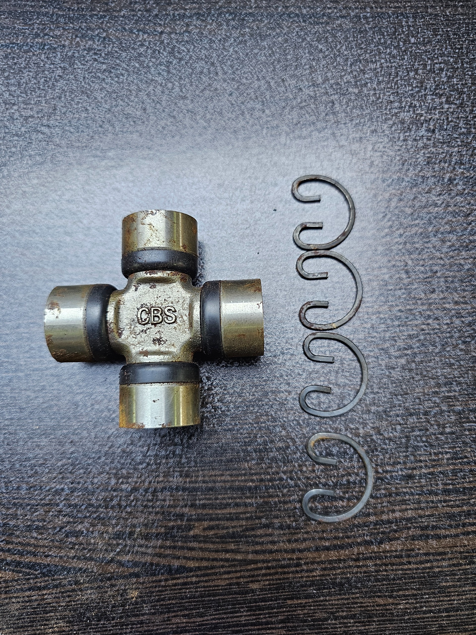 چهارشاخ گاردان پیکان و rd