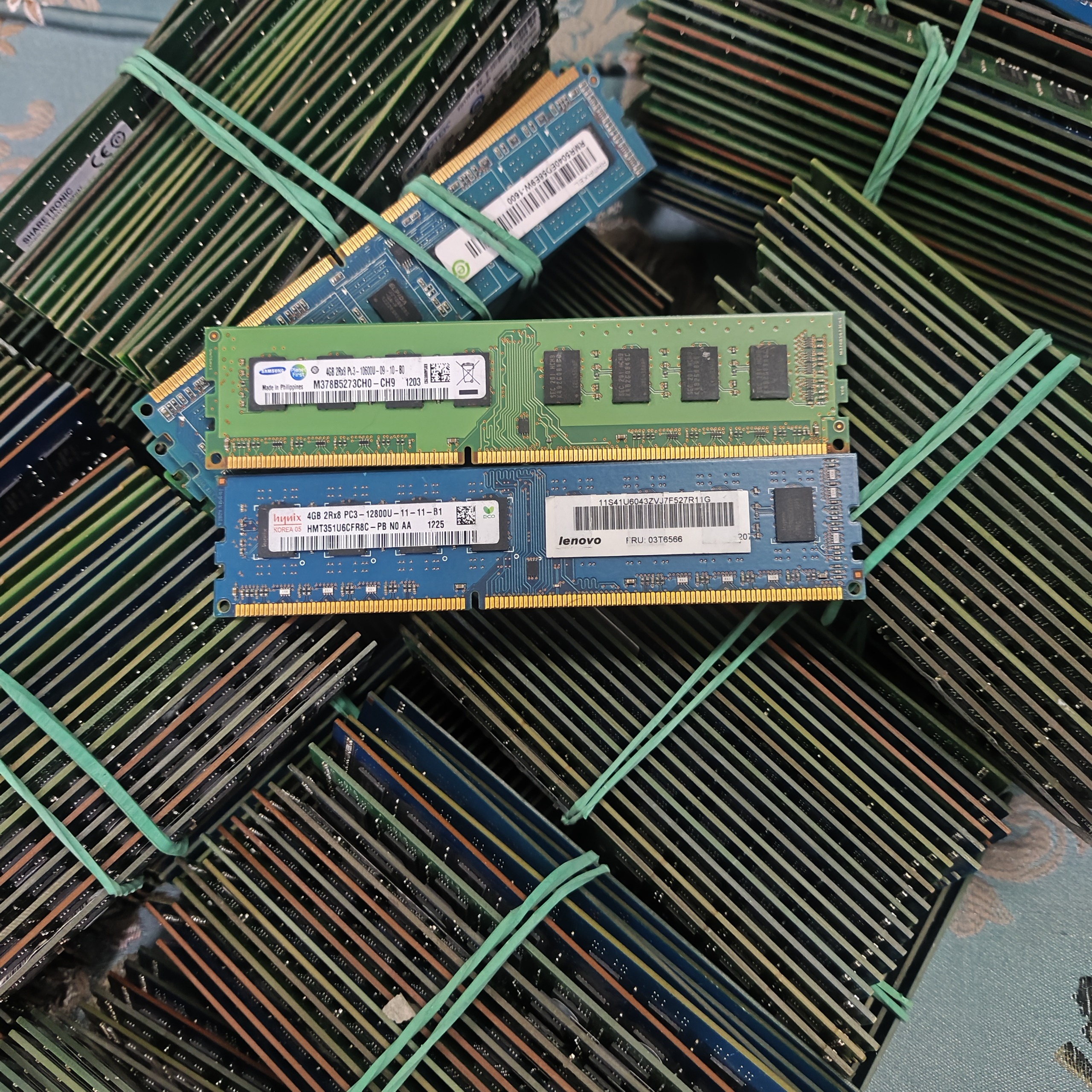 16گیگ رم DDR3 باس 1600 و دوبرچیپ