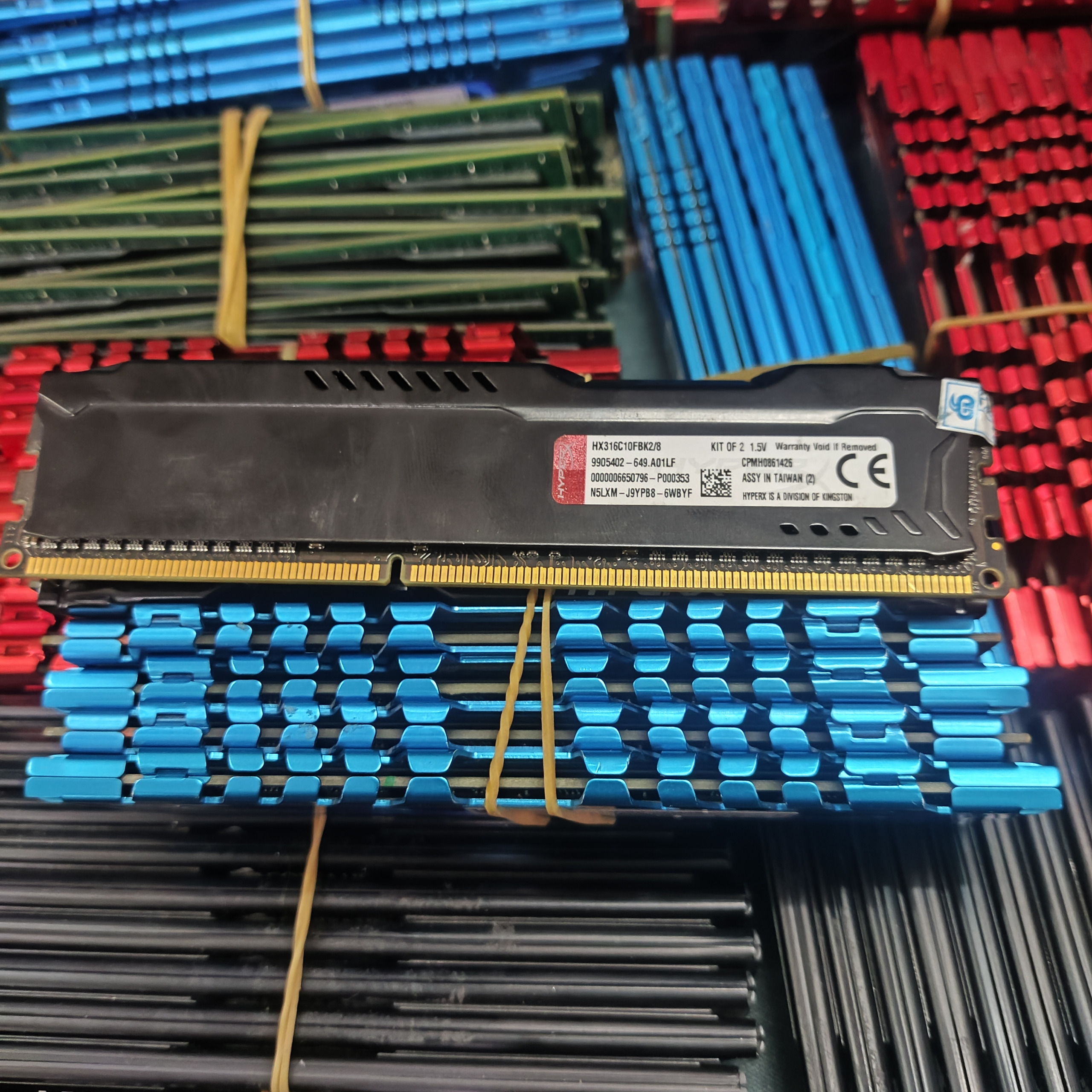 10عدد رم 4گیگ DDR3 باس 1600 هیت سینک دار
