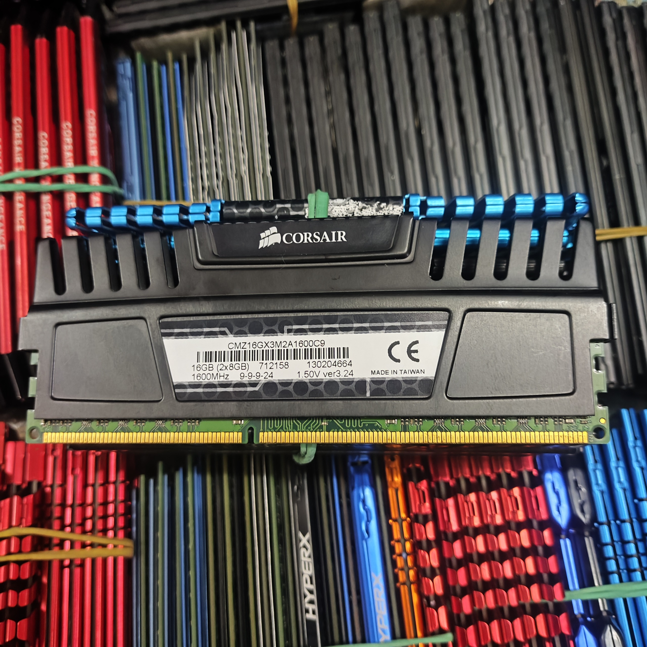 4عدد رم8گیگDDR3 باس1600
