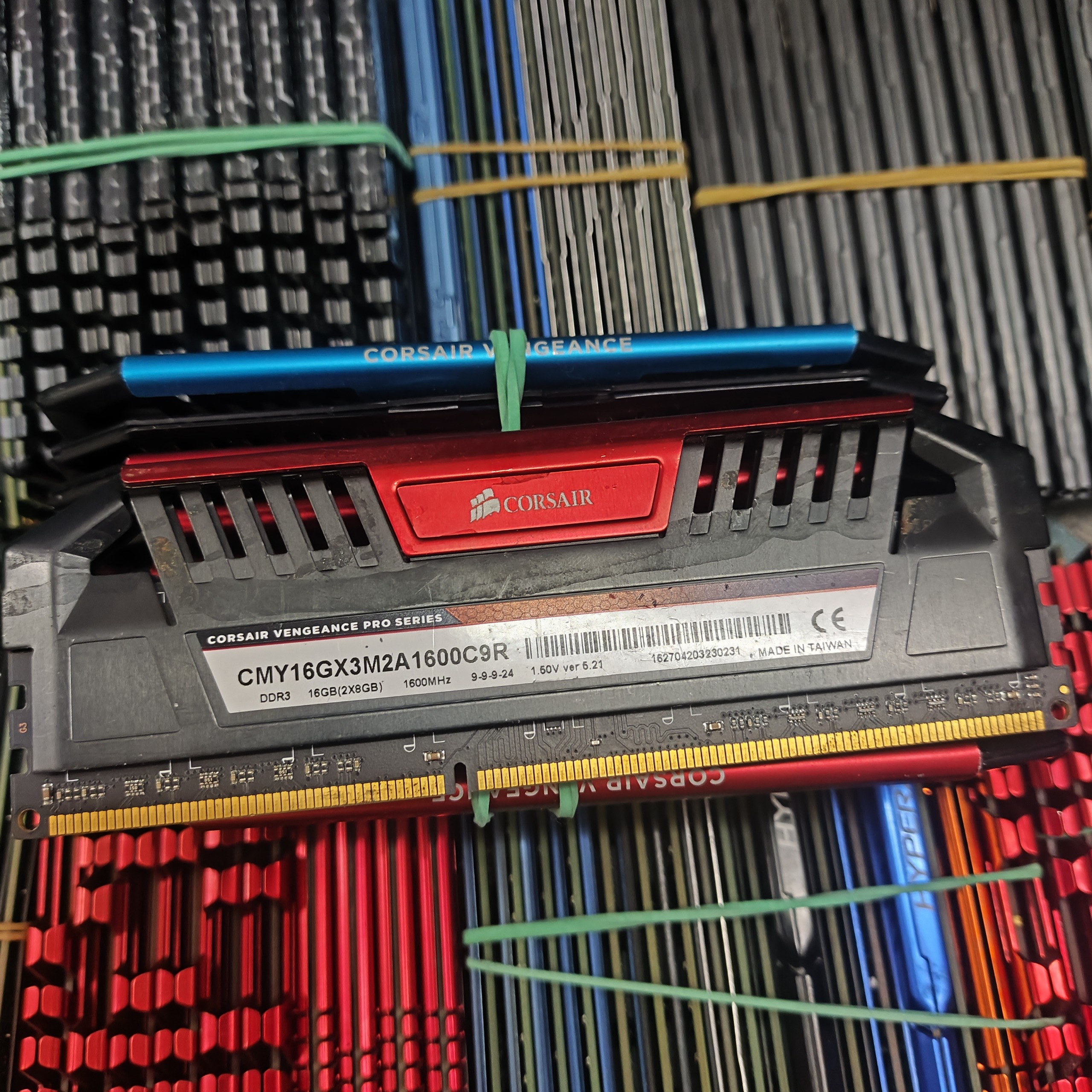 2عدد رم8گیگDDR3 باس1600