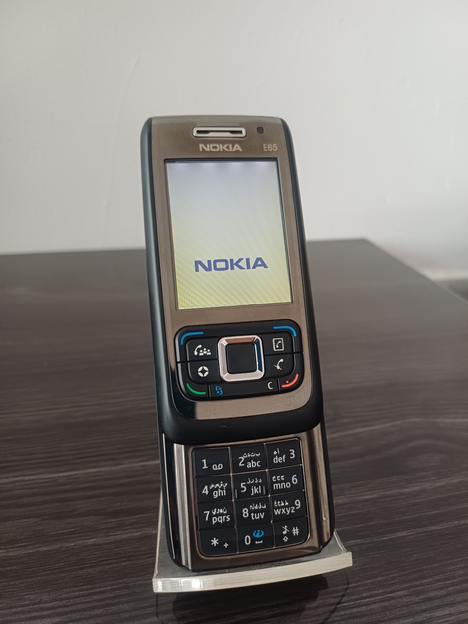 نوکیا E65 انتیک
