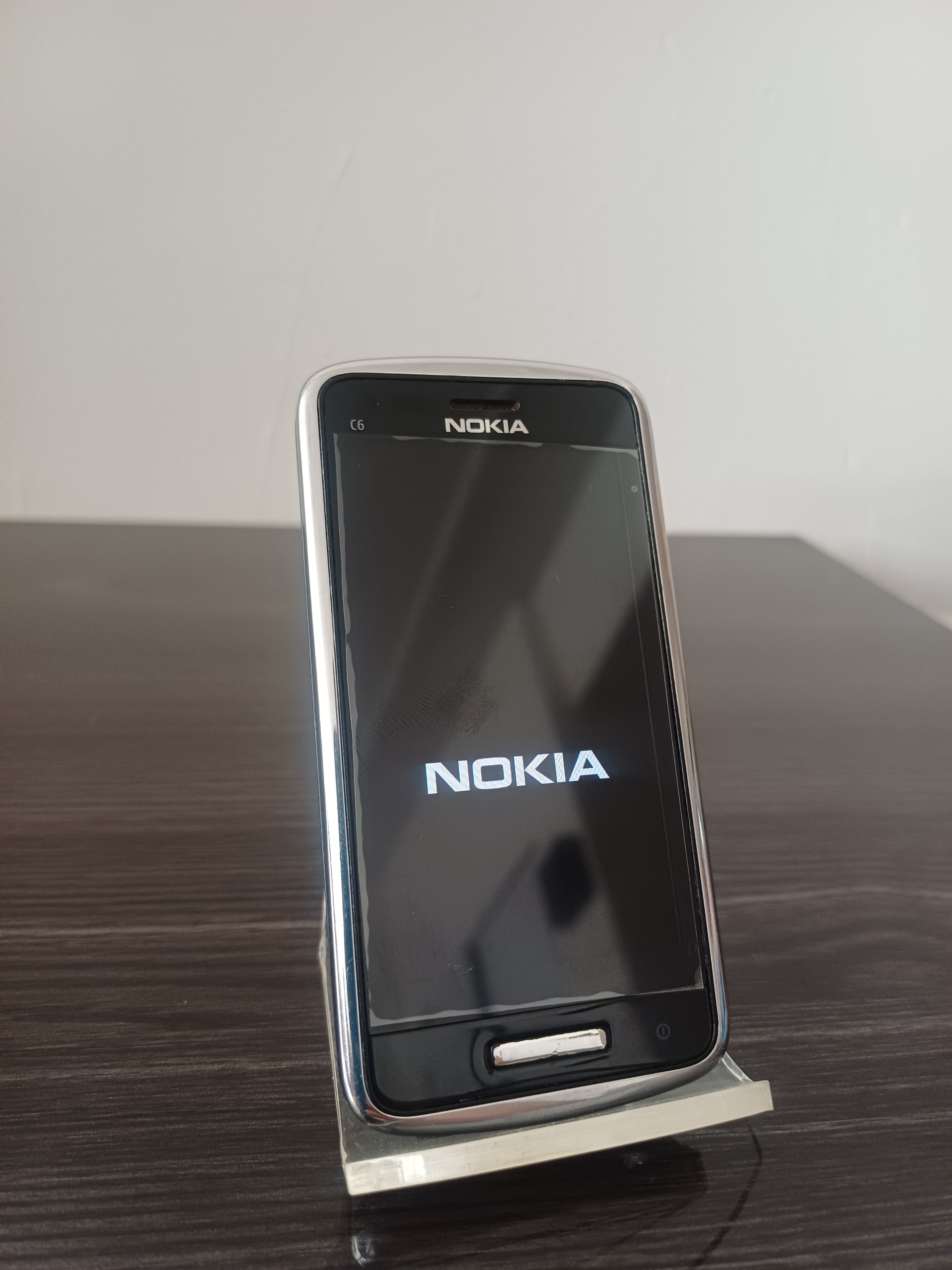 نوکیا C6 کلکسیونی