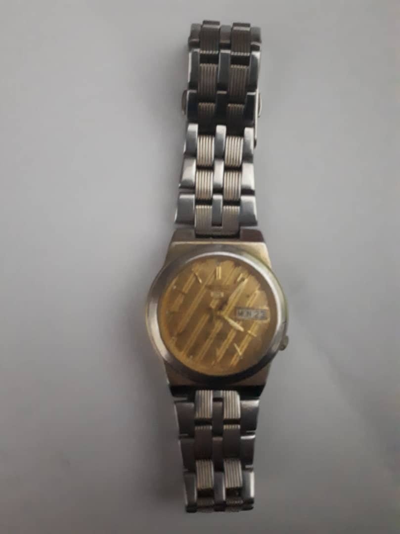 ساعت نبضی سیکو 5 رنگ طلایی