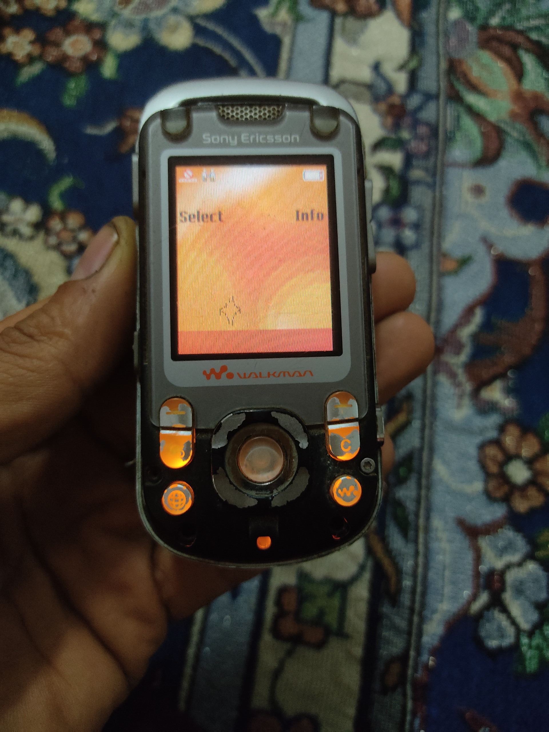 W550 سونی اریکسون