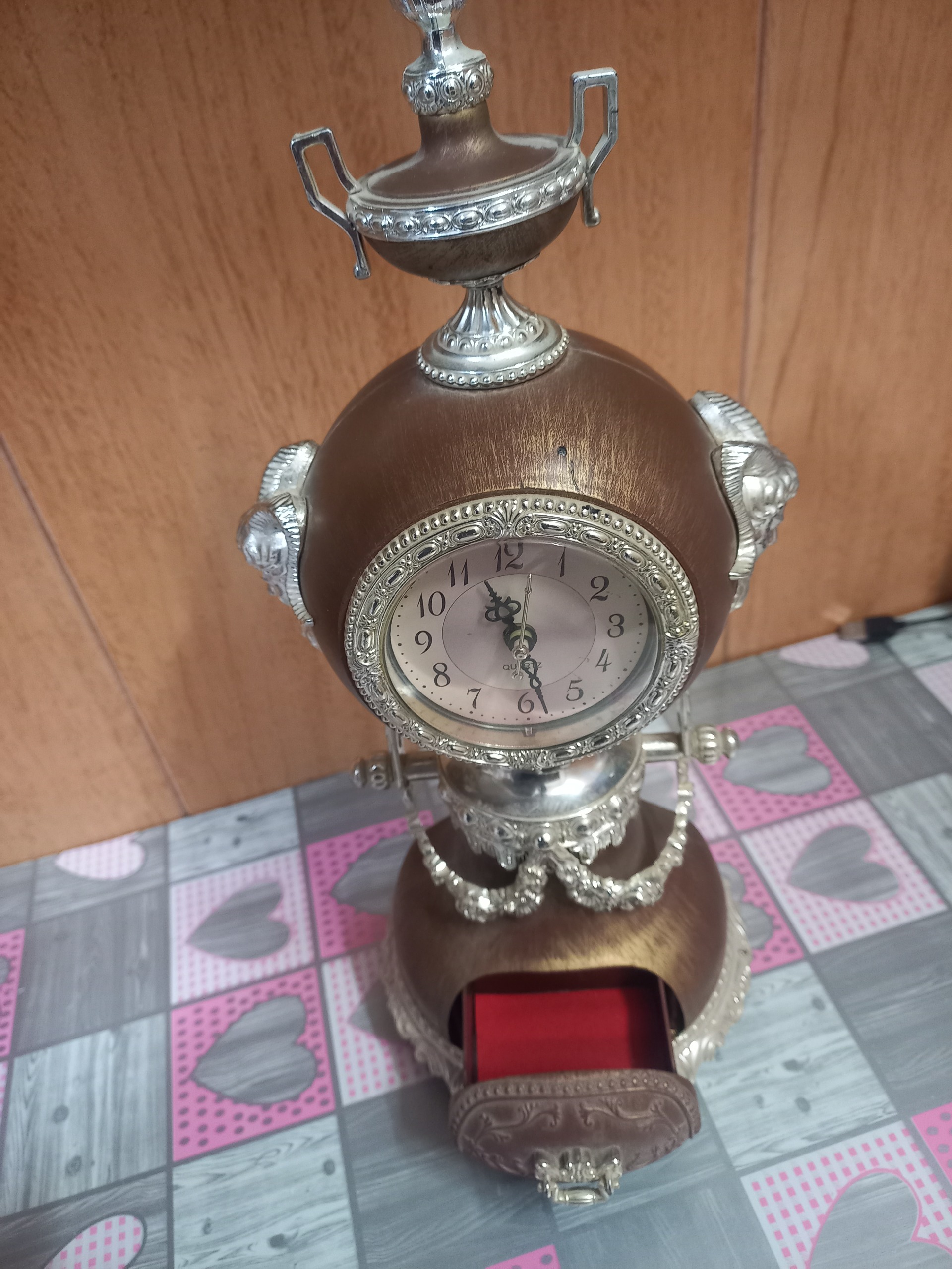 ساعت جعبه جواهر دار موزیکل