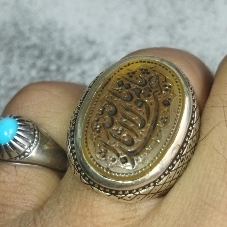 انگشتر عقیق یمنی خطی امضاء(ذر0)