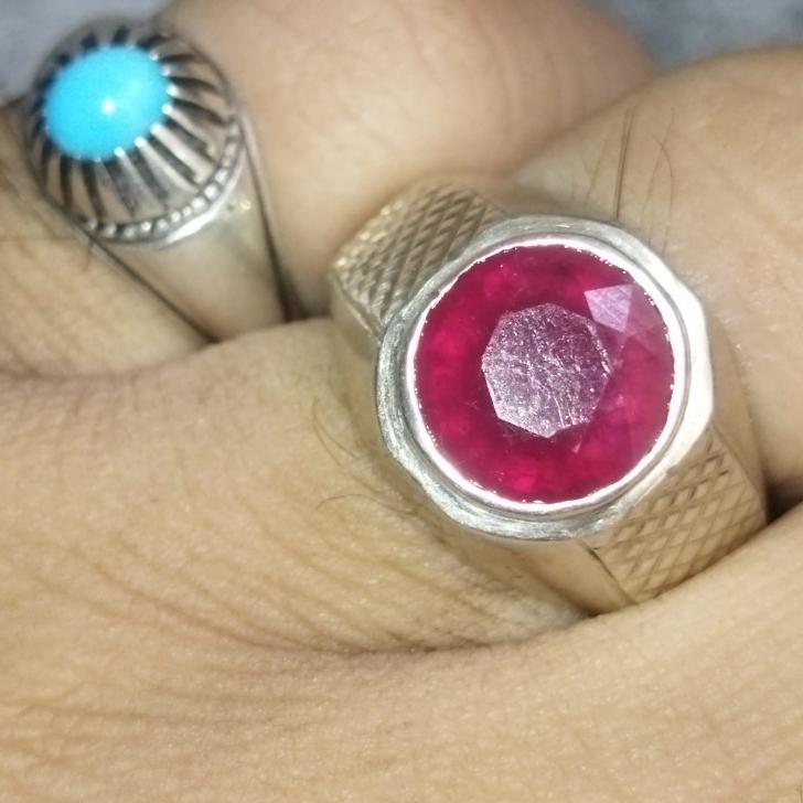 انگشتر یاقوت قرمز آفریقایی