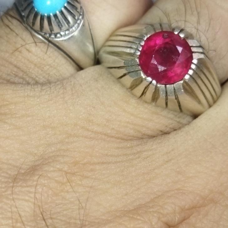 انگشتر یاقوت قرمز آفریقایی