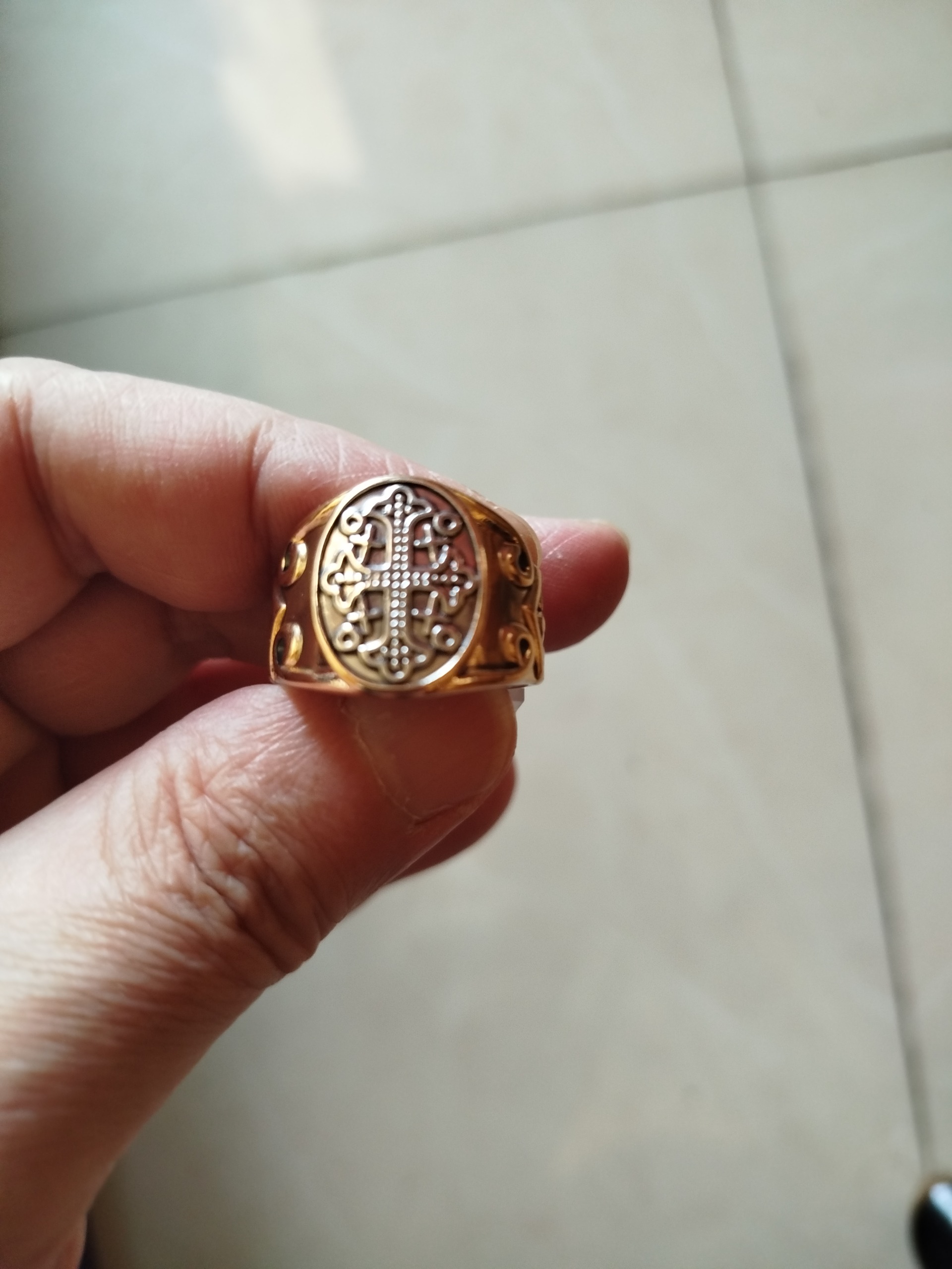 انگشتر مردانه اسپرت . طلایی