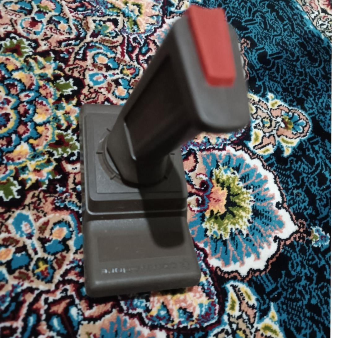 دسته کمودور بدون سیم کمیاب