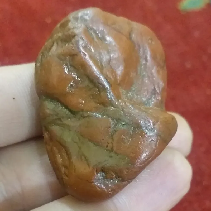 سنگ راف معدنی شکل ادم عقیق یمنی سرخ