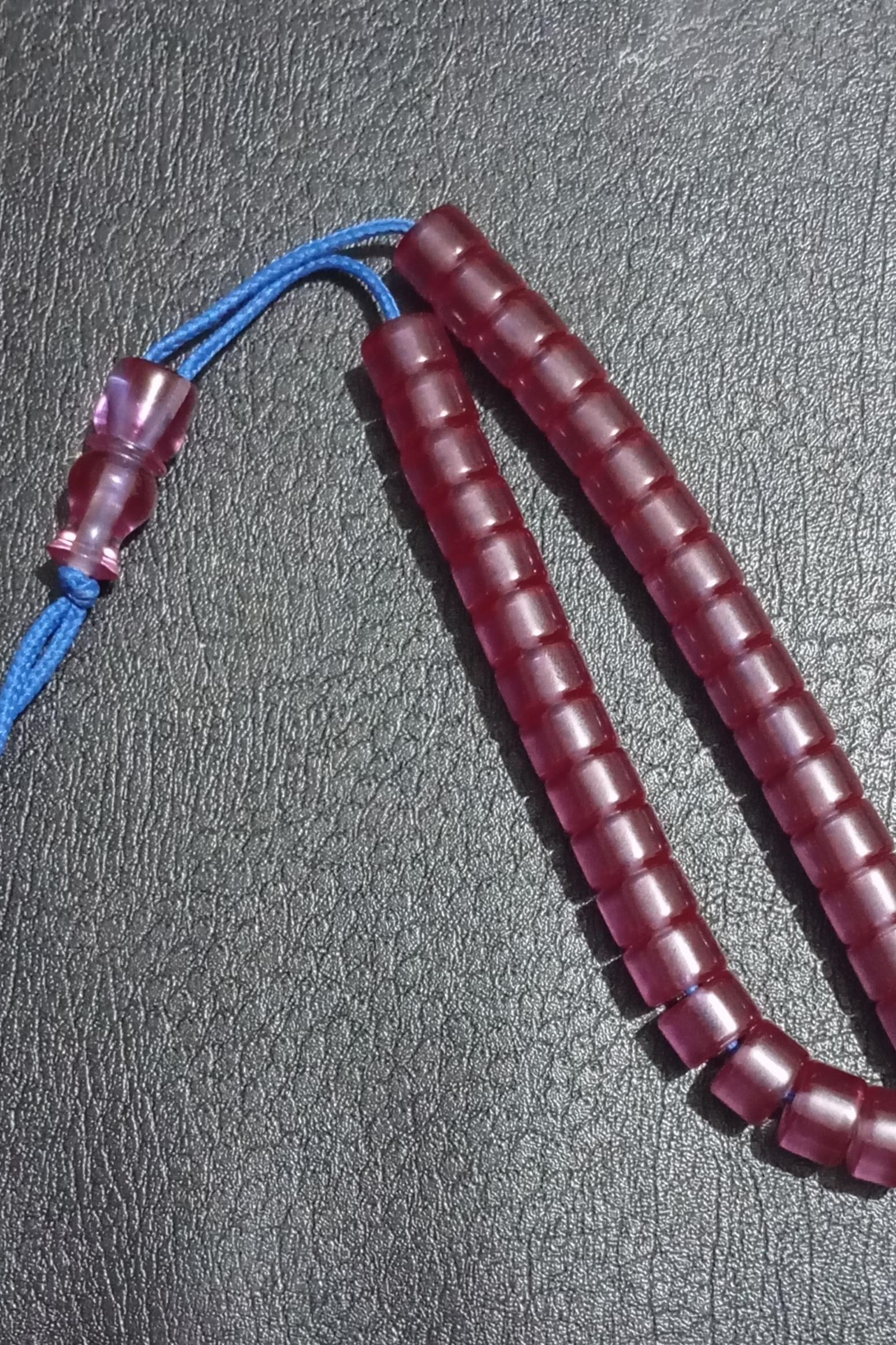 تسبیح سندلوس خوش رنگ، خوش تراش، خوش دست