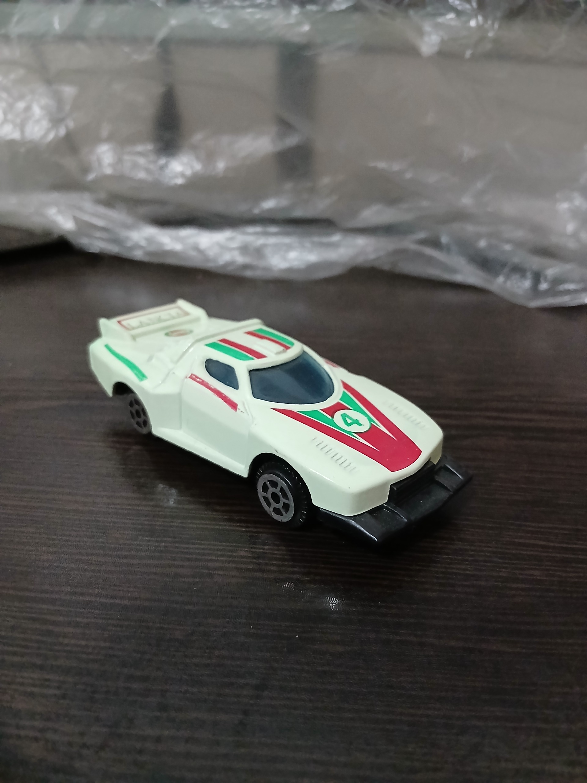 ماشین فلزی lancia