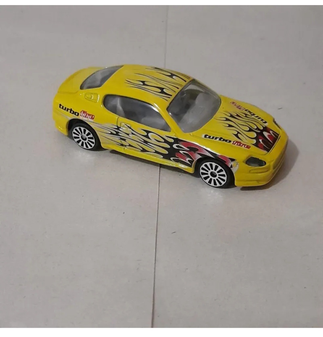 ماشین فلزی مسابقه ای