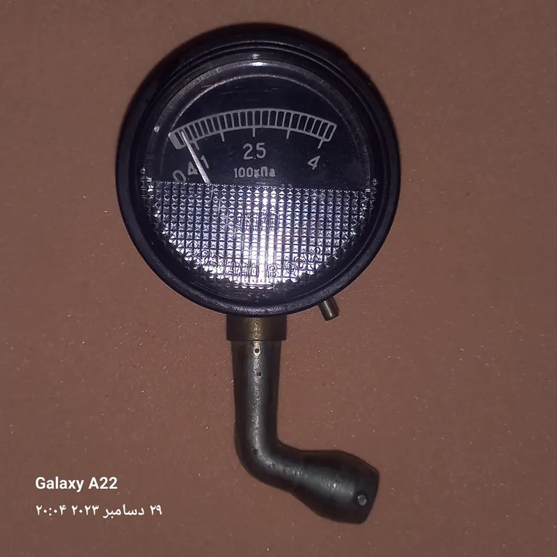 مانومتر (گیج فشار باد لاستیک) جماهیر شوروی قدیمی