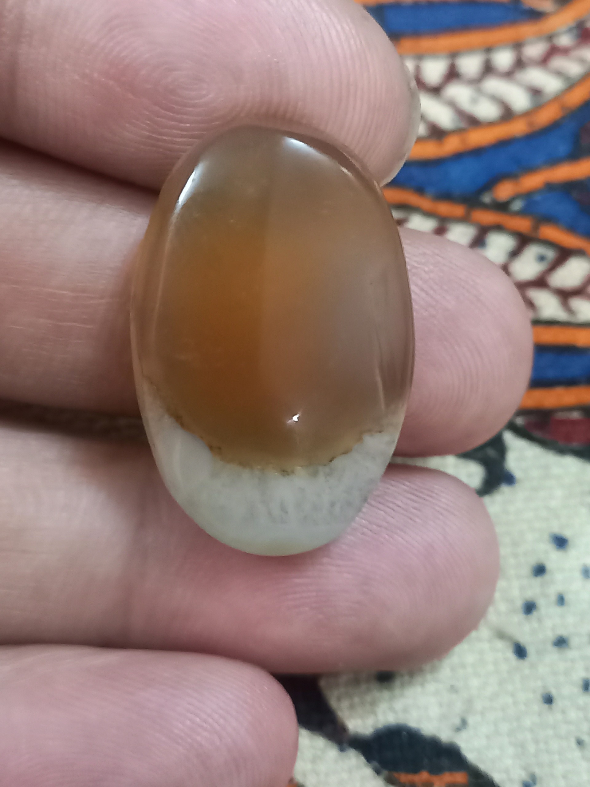 نگین عقیق دورنگ