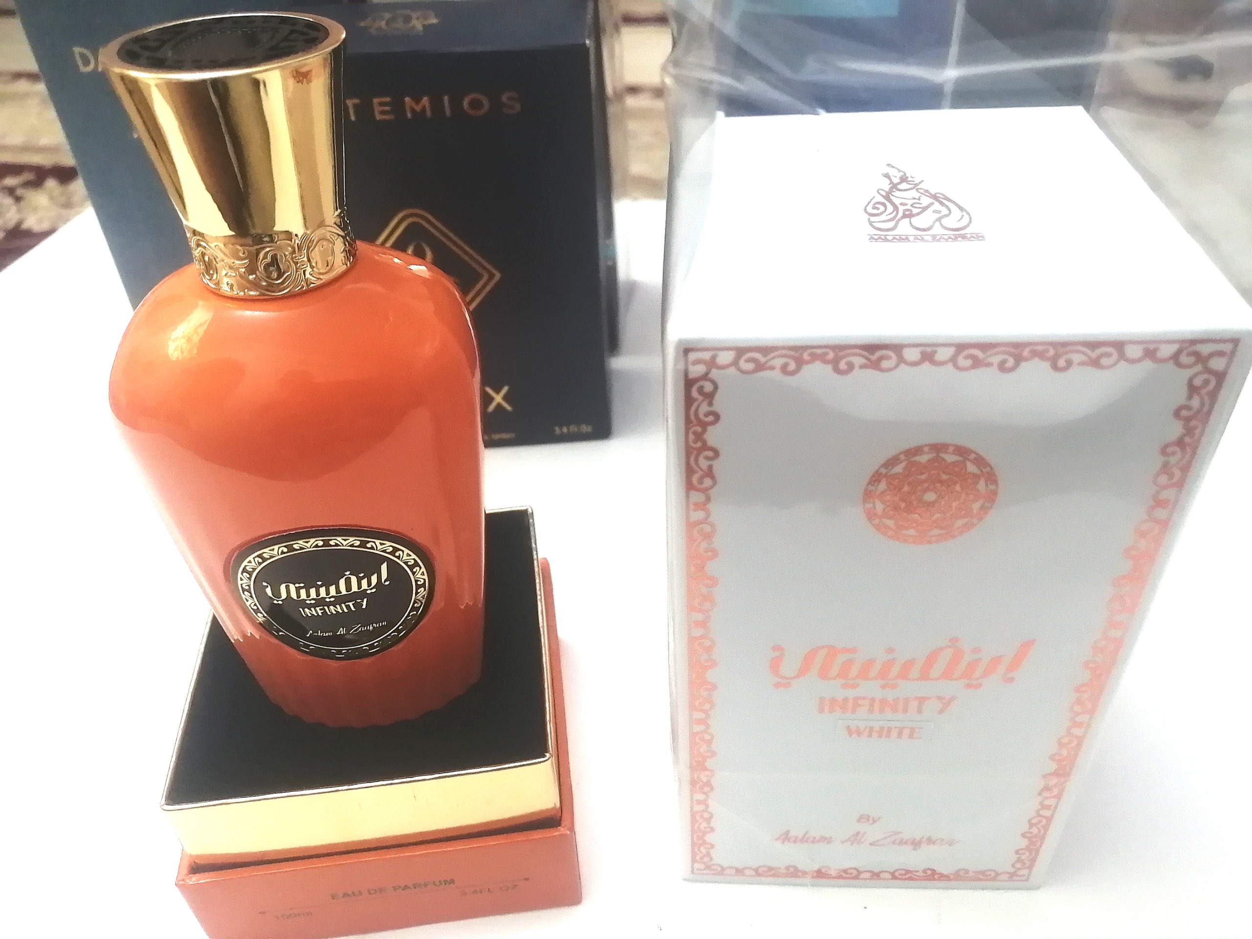 عطرادوکلن اینفنتیتی وایتINFINITY WHITE