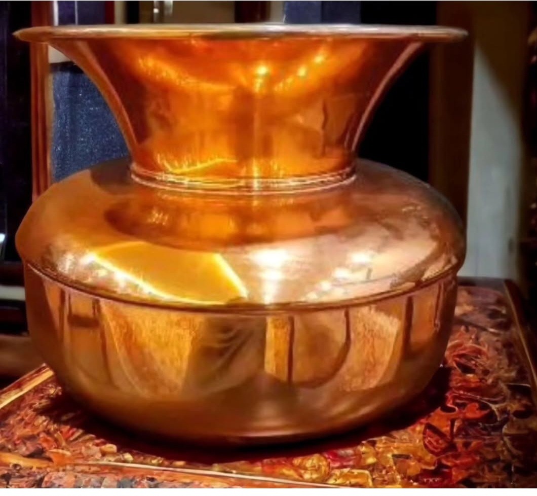 گلدان قدیمی و آنتیک دستساز مسی انگلیسی