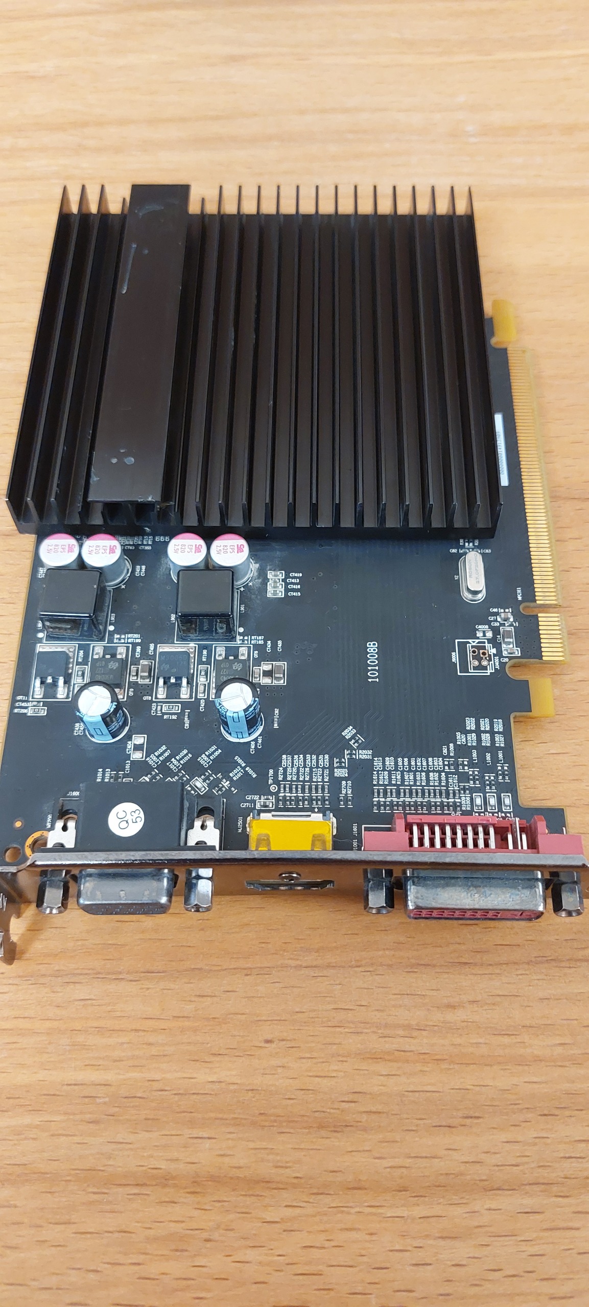 گرافیک 2 گیگ XFX