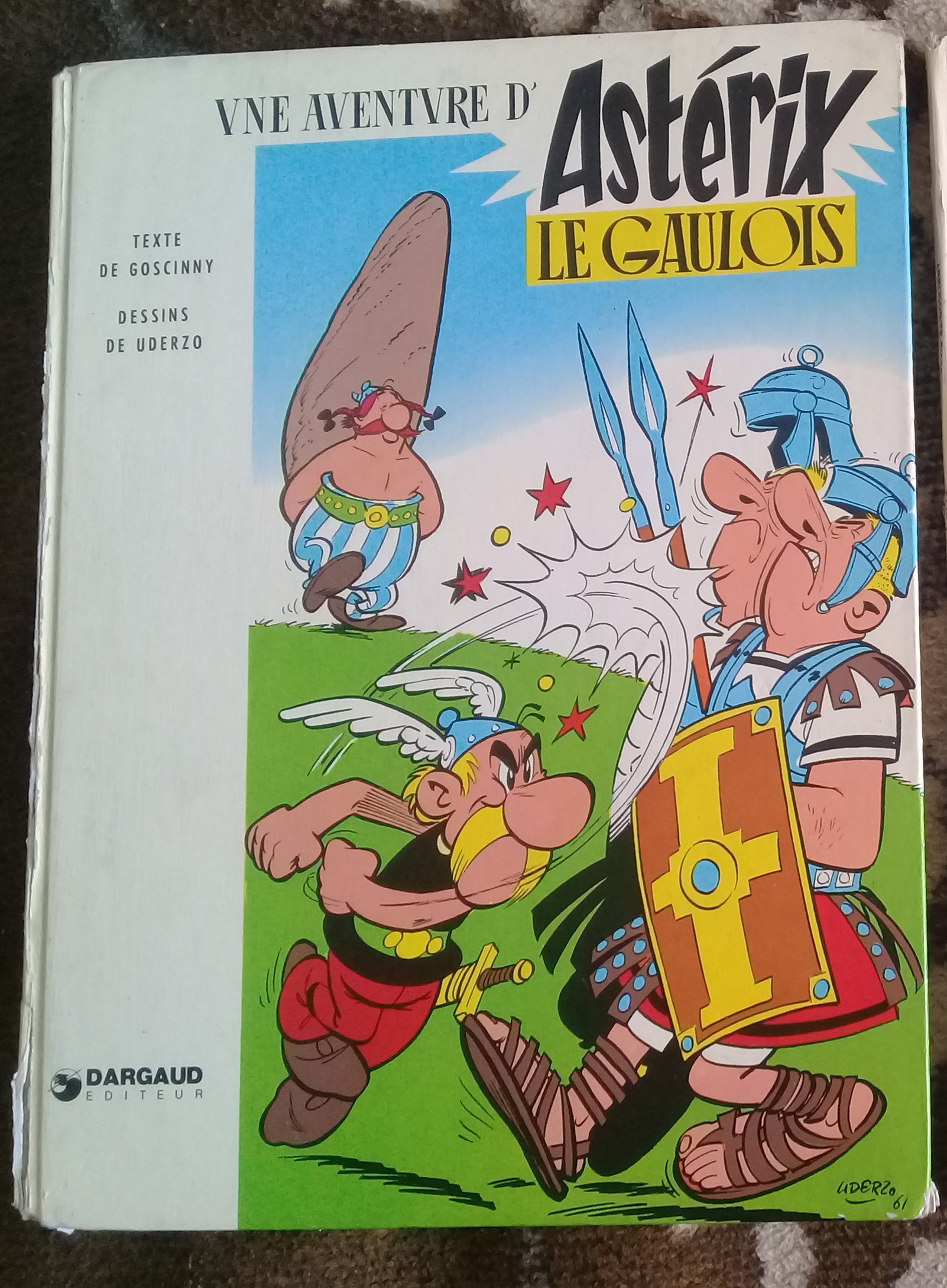کتاب کمیک فرانسوی آستریکس گلی Asterix اورجینال
