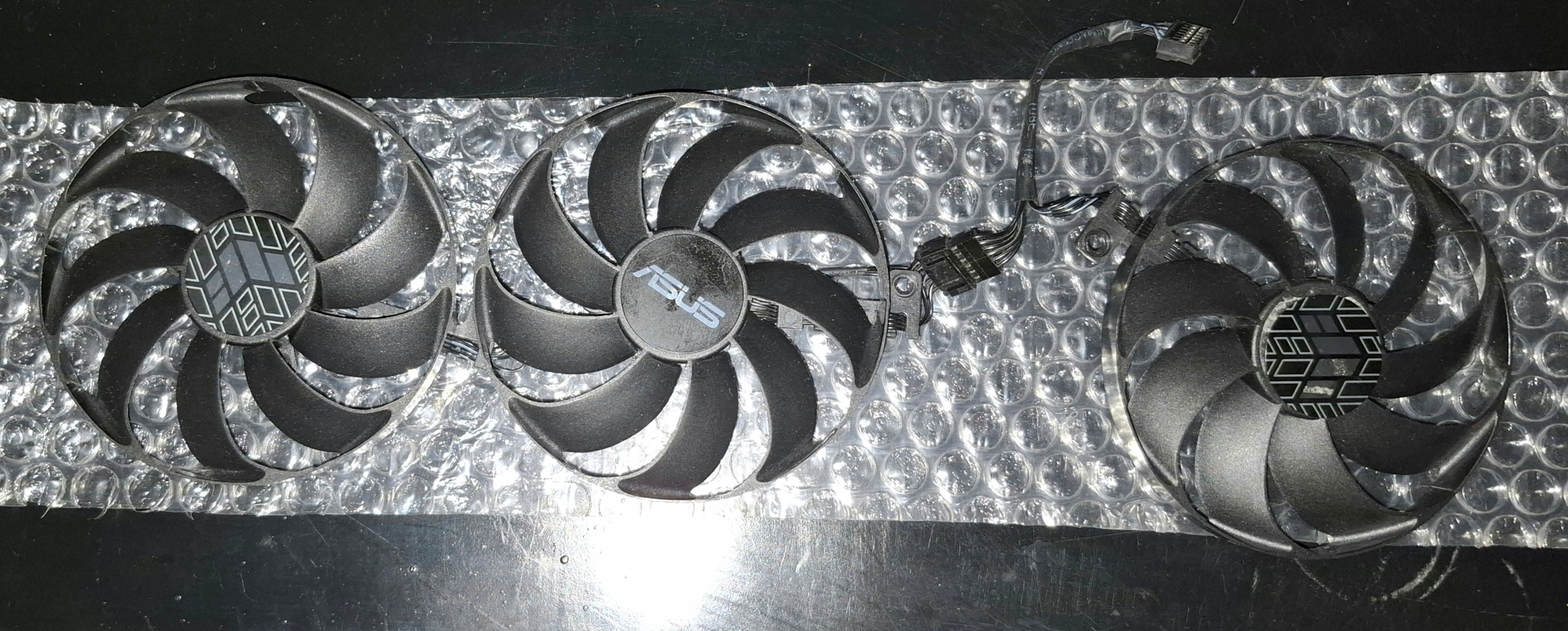 فن اصلی کارت گرافیک ASUS TUF RTX 3070
