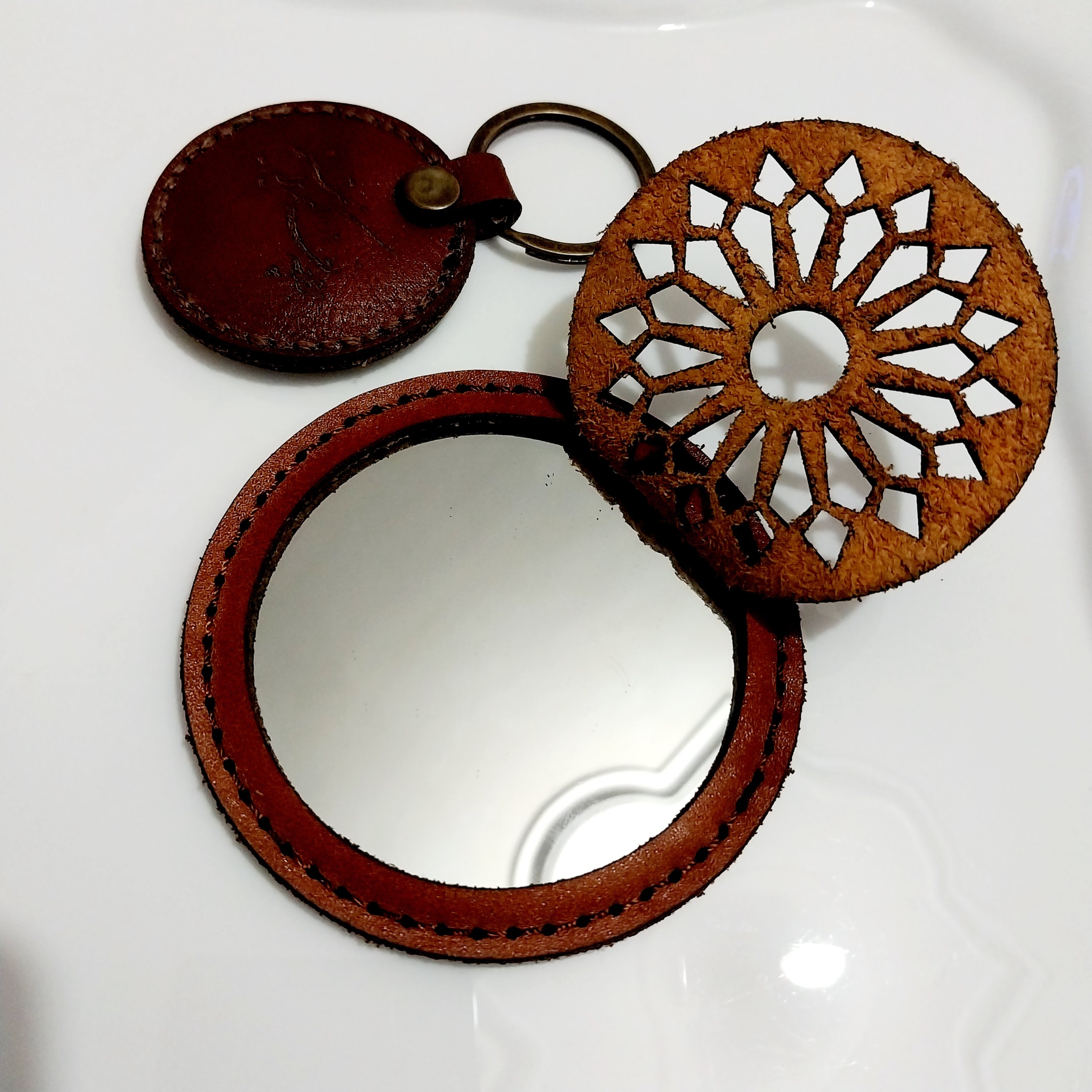 جا کلیدی و اینه قاب چرم چرم طبیعی دست دوز