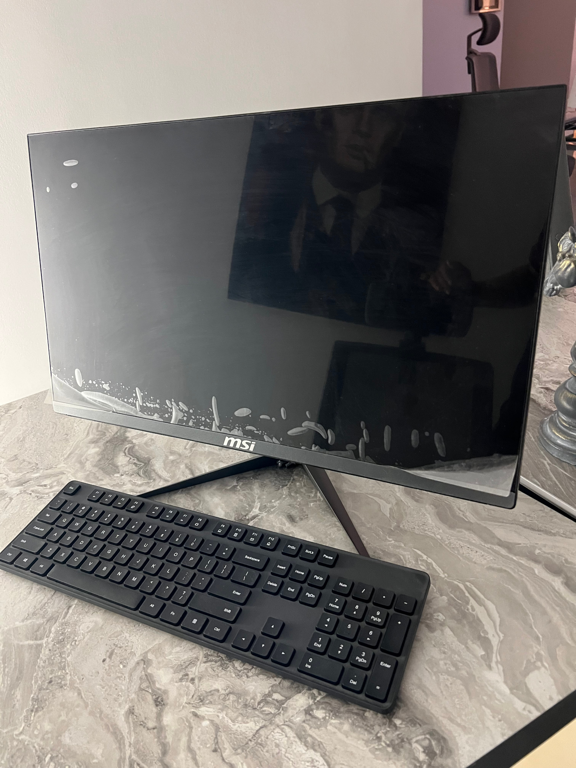 َALL-in-One PC MSI PRO 24X 10M-B