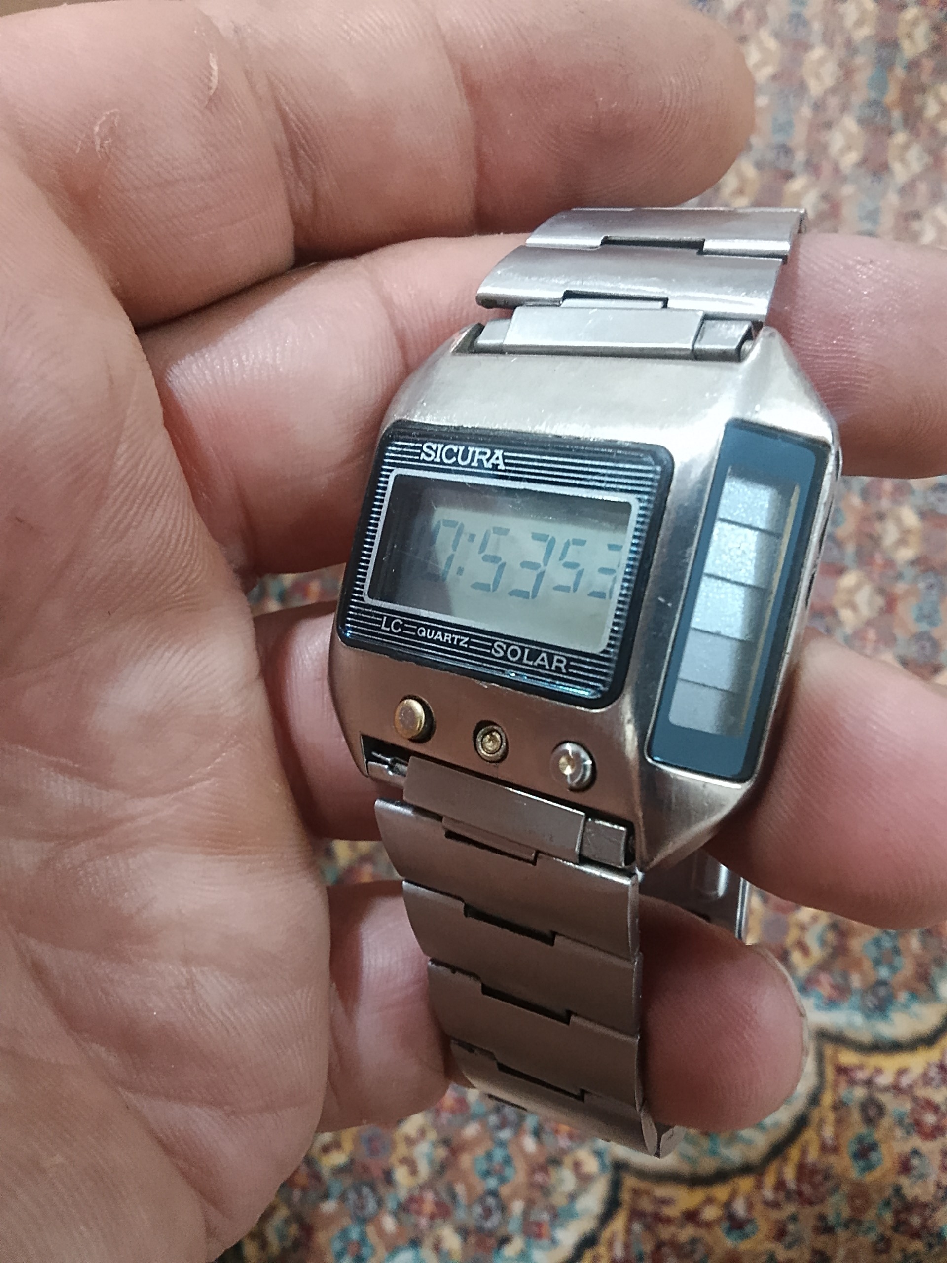 ساعت دیجیتالی سیکورا سولار