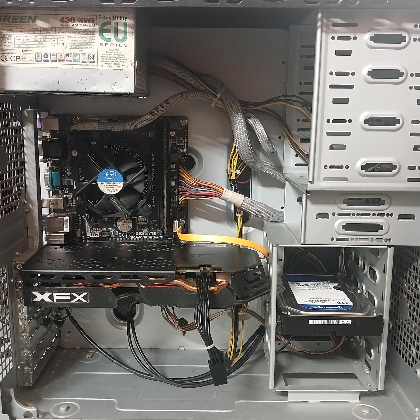 کیس گیمینگ i5 4460 با گرافیک RX580 8GB DDR5