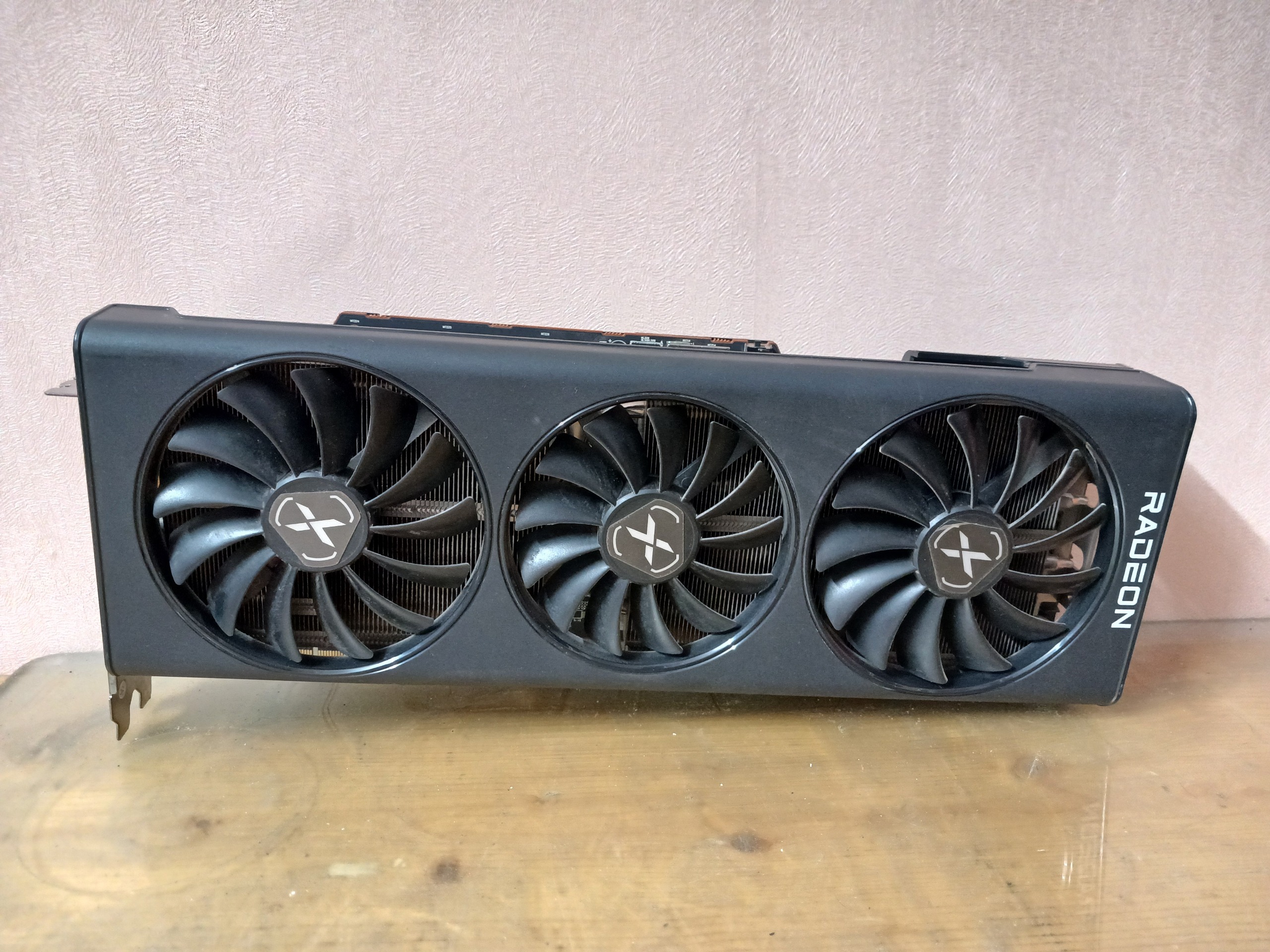 کارت گرافیک XFX 6800XT 16GB DDR6 سالم و تمیز