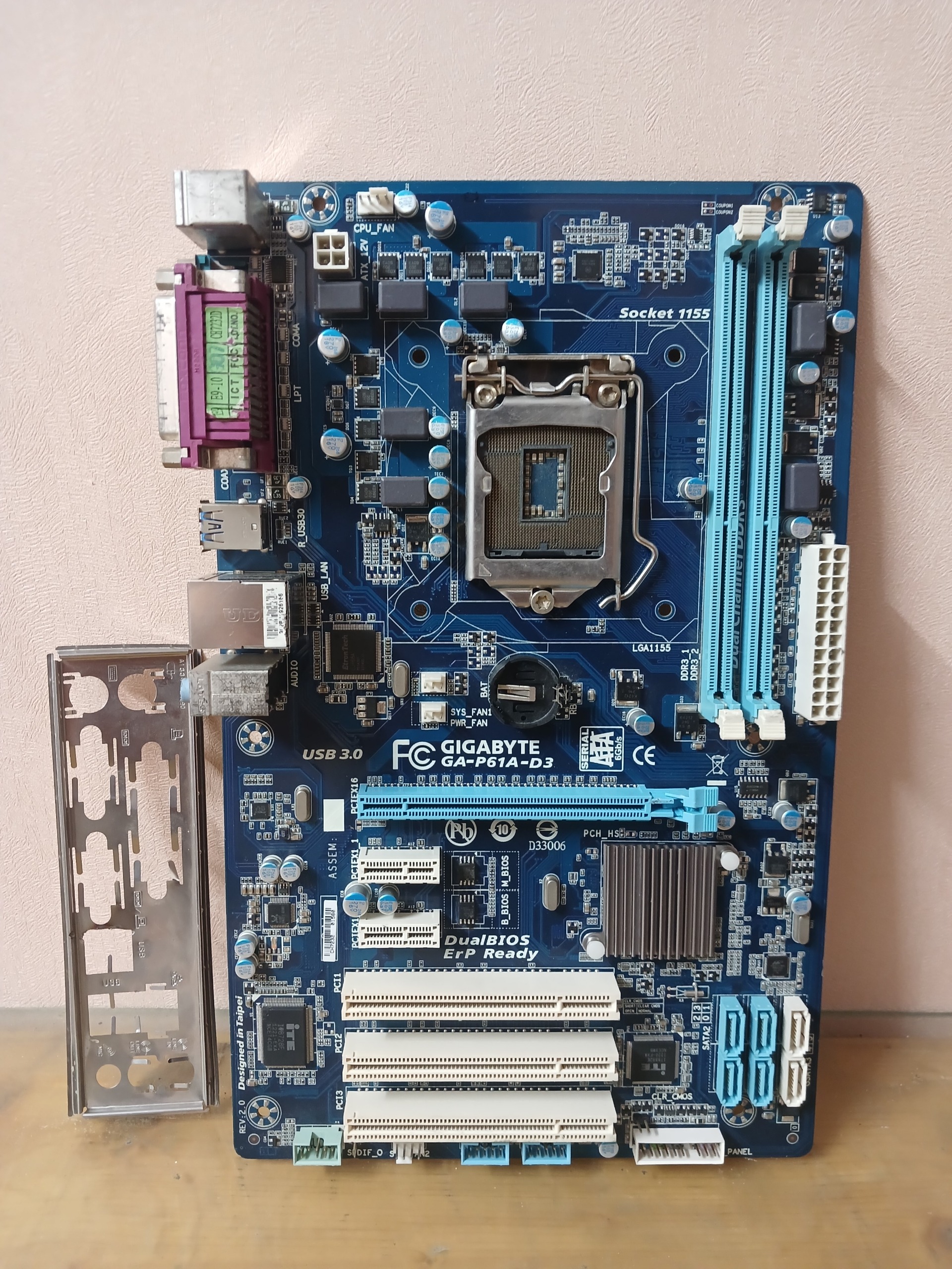 مادربرد GIGABYTE P61A-D3 USB3 سالم